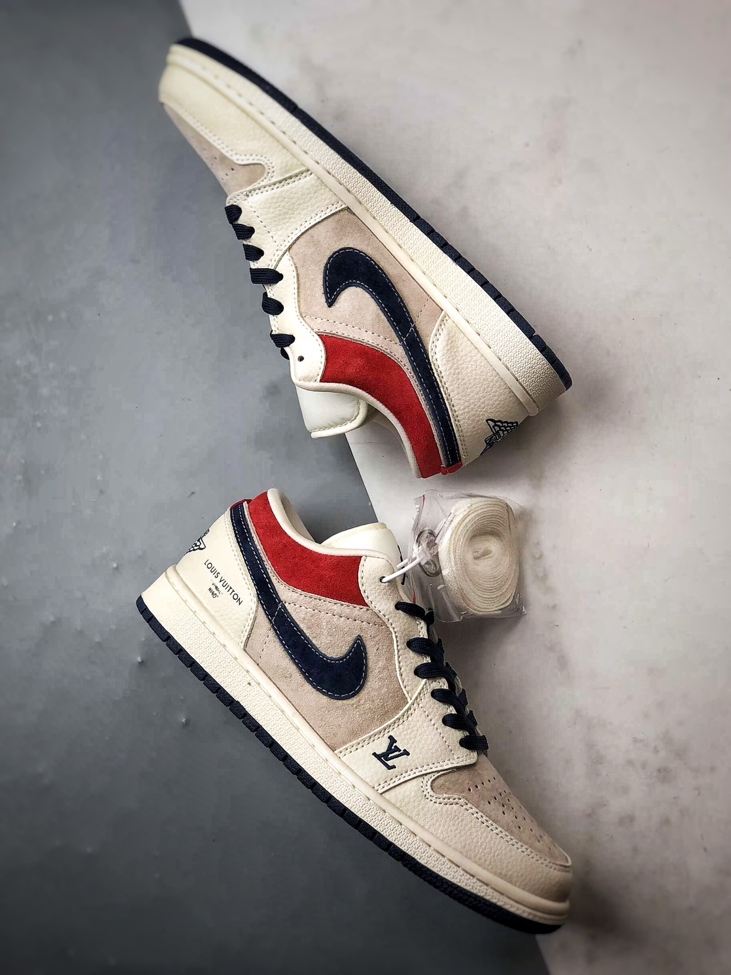 Air Jordan 1 Low ”高端定制” LV米灰蓝红 LD8888-009