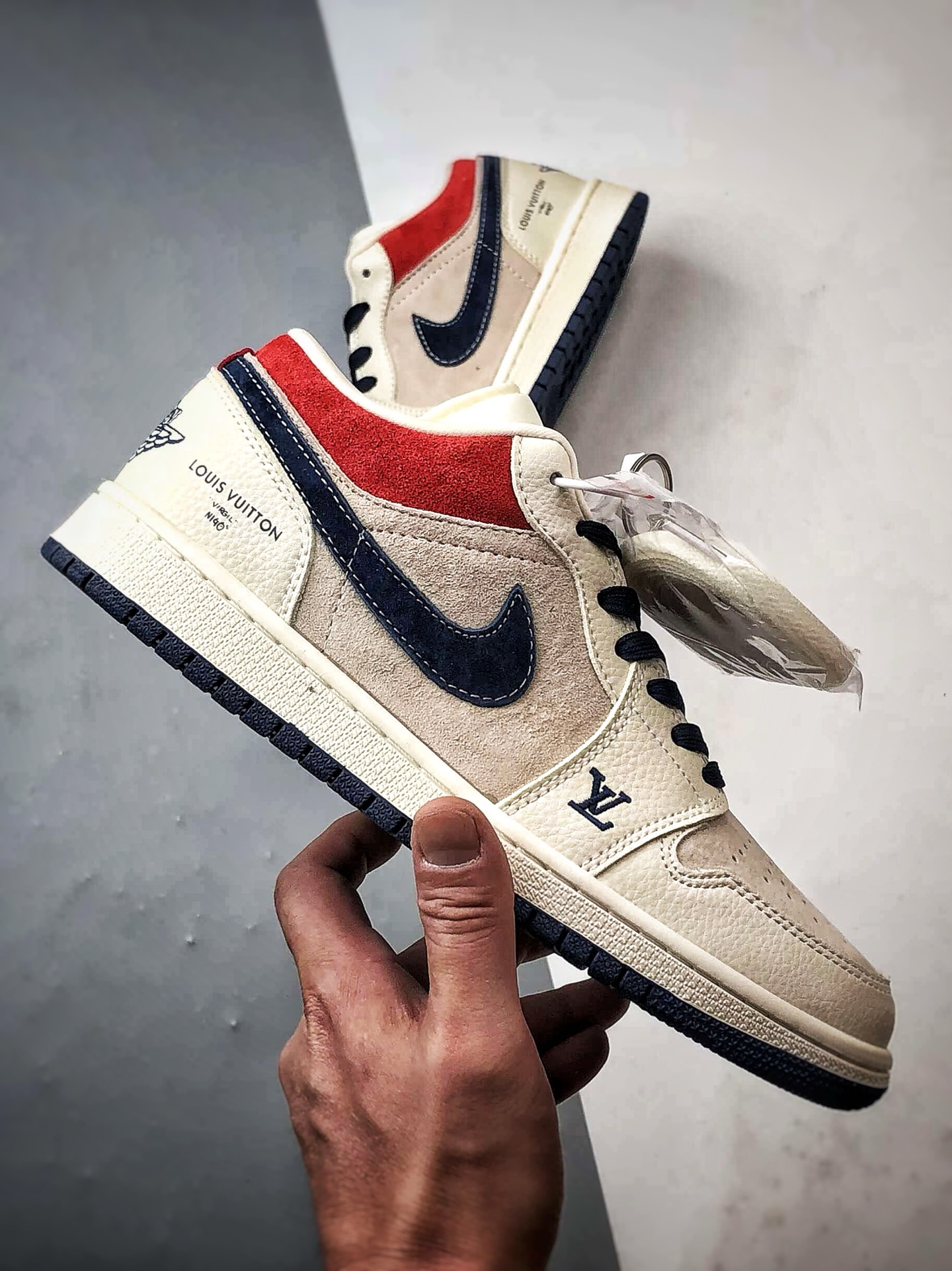 Air Jordan 1 Low ”高端定制” LV米灰蓝红 LD8888-009