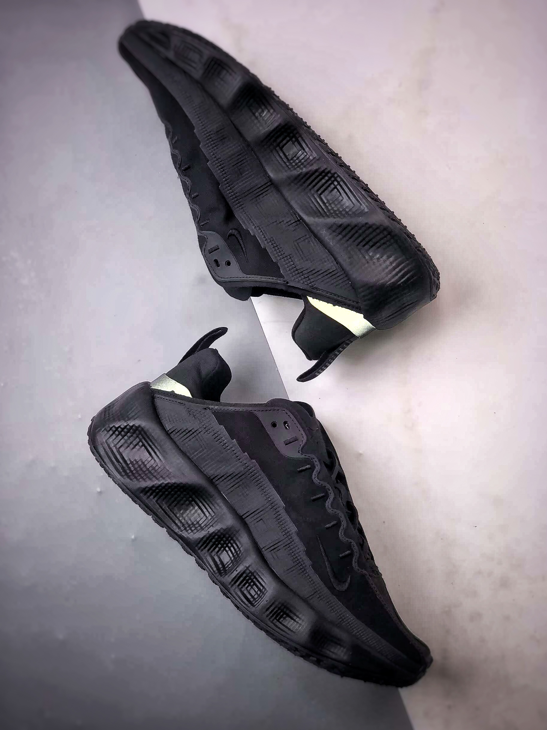 NK Ava Rover 黑色 舒适百搭低帮复古运动鞋 NK Ava Rover 黑色 舒适百搭低帮复古运动鞋