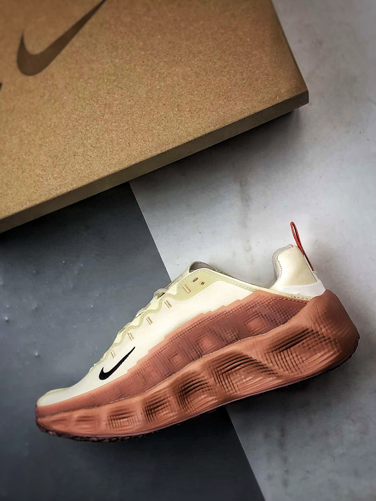 NK Ava Rover 赤土红 舒适百搭低帮复古运动鞋