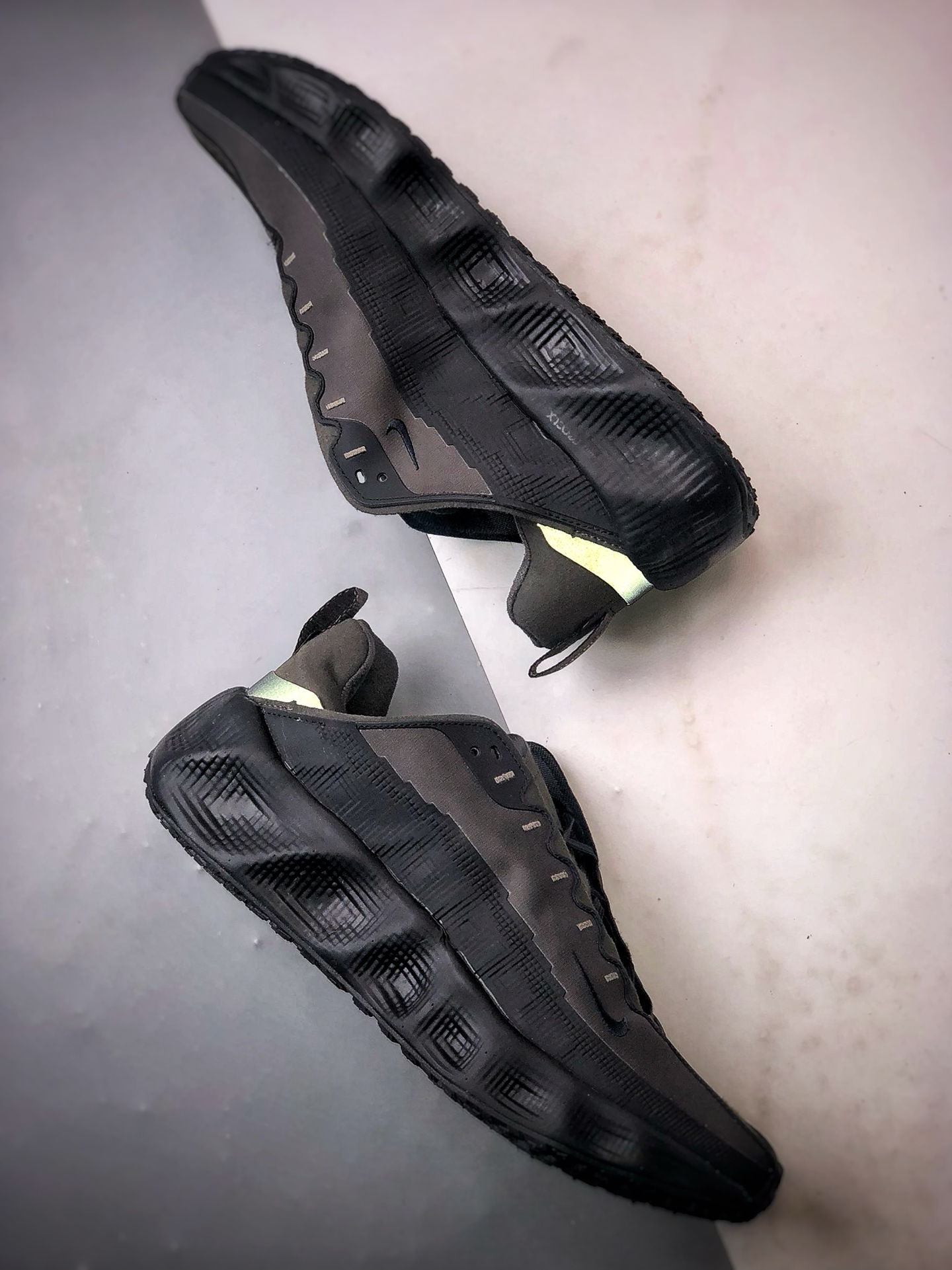 190 NK Ava Rover 黑灰 舒适百搭低帮复古运动鞋