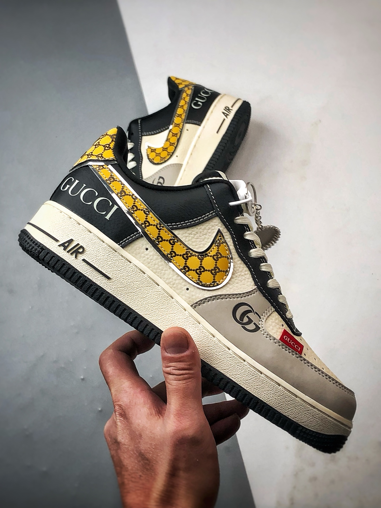 Gucci x Air Force 1 Low 米灰黑黄 DF0188-104