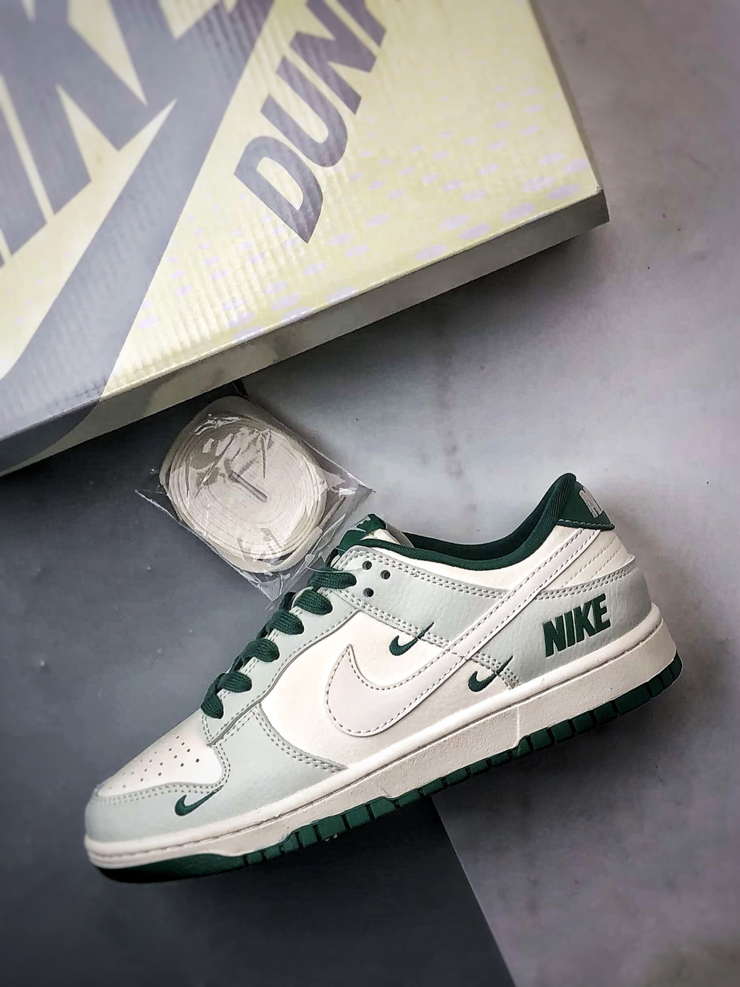 NK Dunk Low Retro ”DIY高端定制” NK米白绿三小钩 低帮休闲运动板鞋 JP1628-063