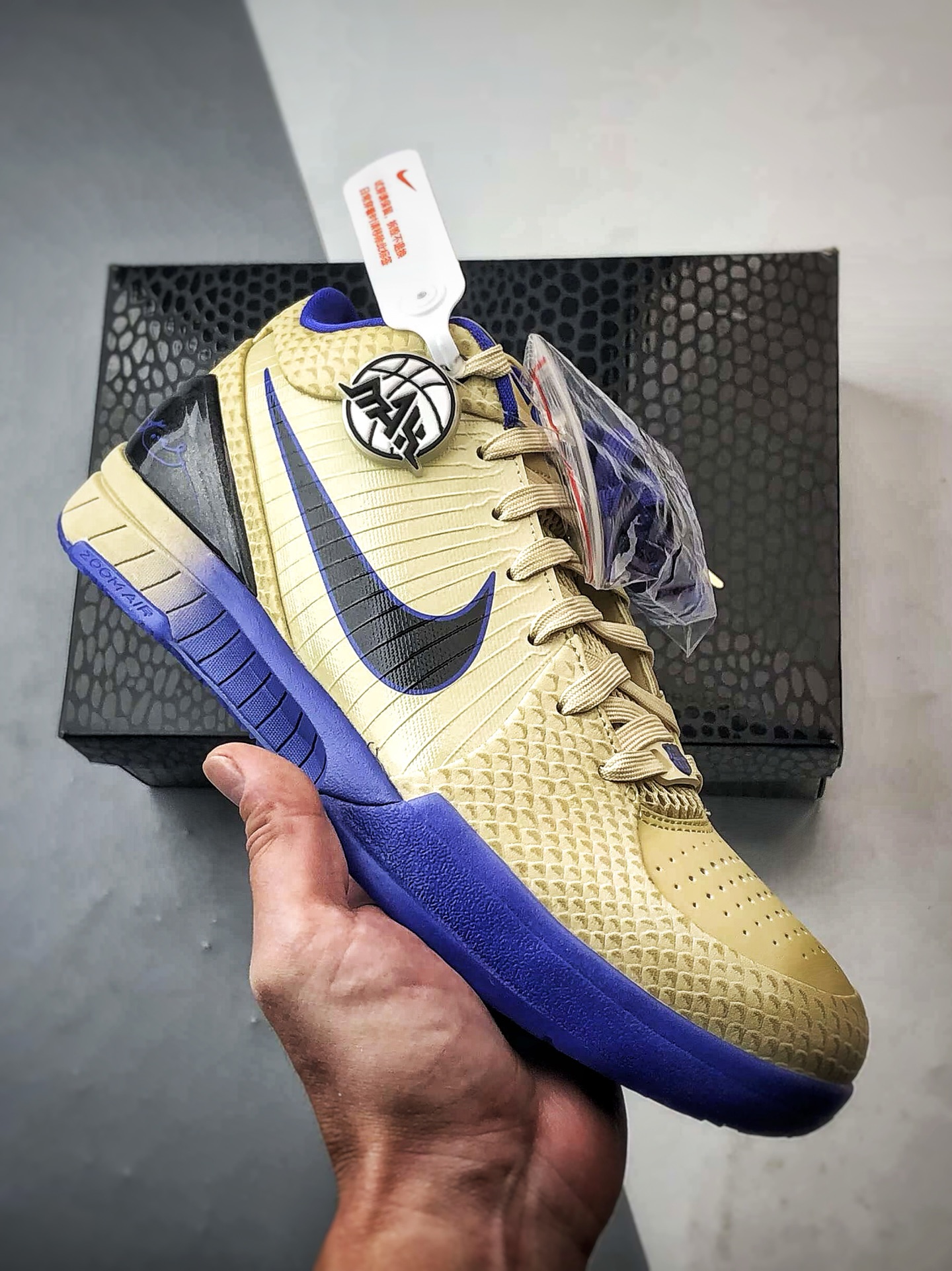 NK Zoom Kobe 4 protro 灭世纯原科比4代 巴萨联名金黑紫 IM2532-701