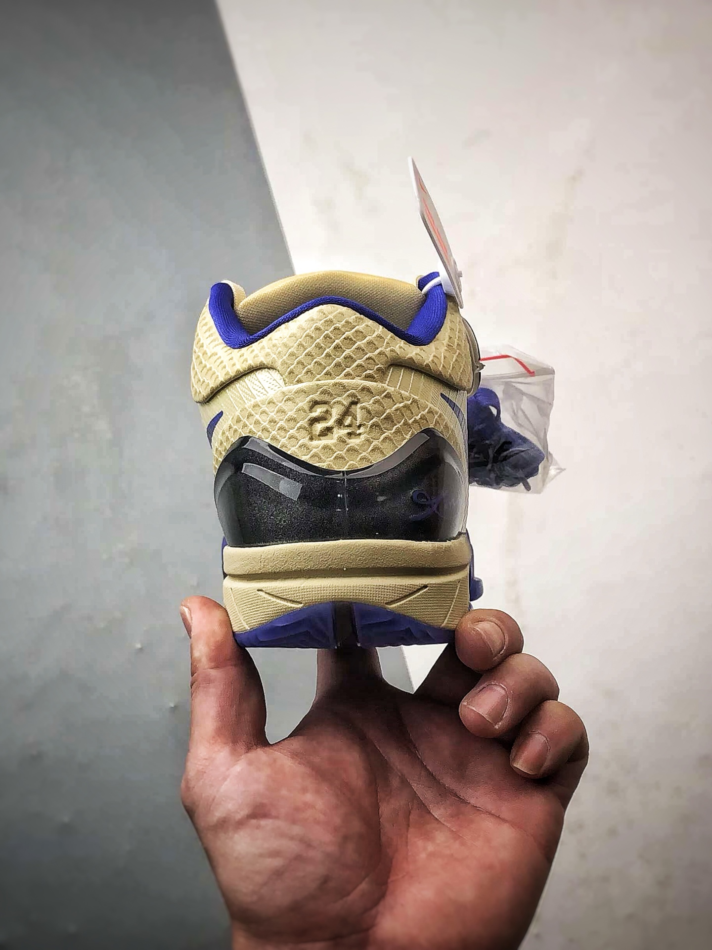 NK Zoom Kobe 4 protro 灭世纯原科比4代 巴萨联名金黑紫 IM2532-701