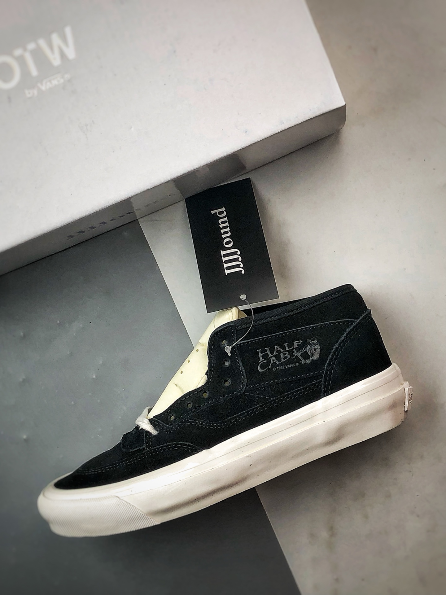 JJJJound x Vans Skate Half Cab 黑色 联名款美式复古休闲中帮滑板鞋 VN000S86BLA JJJJound x Vans Skate Half Cab 黑色 联名款美式复古休闲中帮滑板鞋 VN000S86BLA