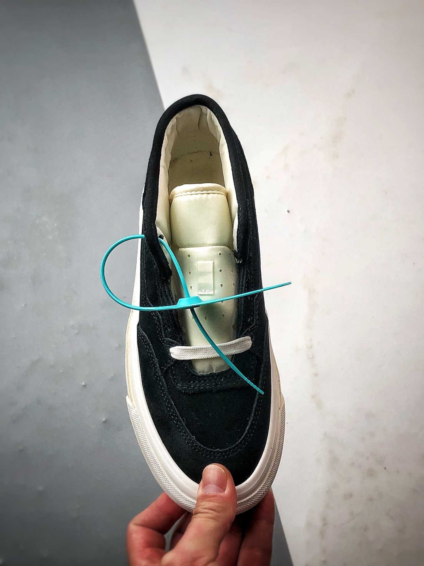 JJJJound x Vans Skate Half Cab 黑色 联名款美式复古休闲中帮滑板鞋 VN000S86BLA JJJJound x Vans Skate Half Cab 黑色 联名款美式复古休闲中帮滑板鞋 VN000S86BLA