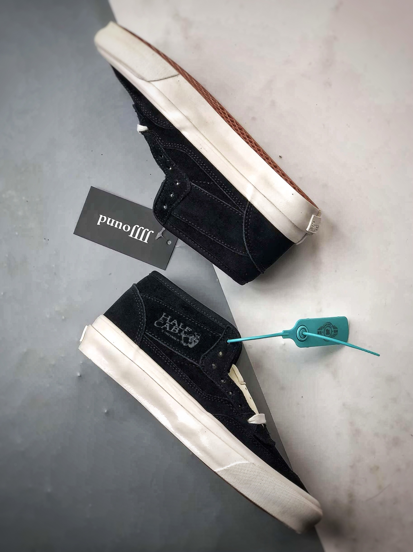 JJJJound x Vans Skate Half Cab 黑色 联名款美式复古休闲中帮滑板鞋 VN000S86BLA JJJJound x Vans Skate Half Cab 黑色 联名款美式复古休闲中帮滑板鞋 VN000S86BLA