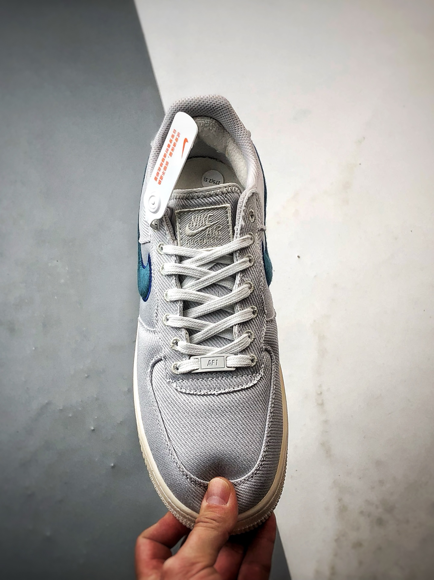 Air Force 1 Low 布面灰蓝刺绣钩 HV1204-001 Air Force 1 Low 布面灰蓝刺绣钩 HV1204-001