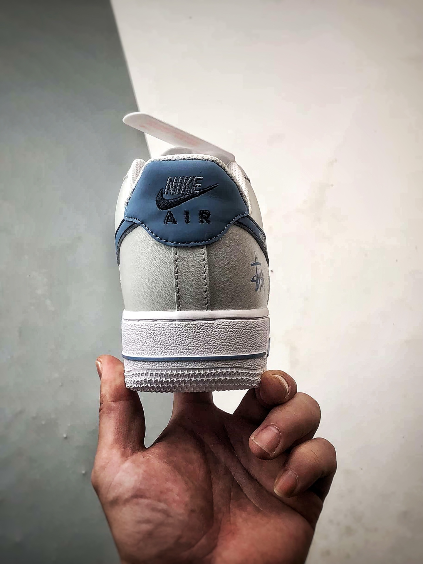 定制球鞋Air Force 1 Low 亲密制造 白灰蓝 经典休闲运动板鞋 ZH0316-137