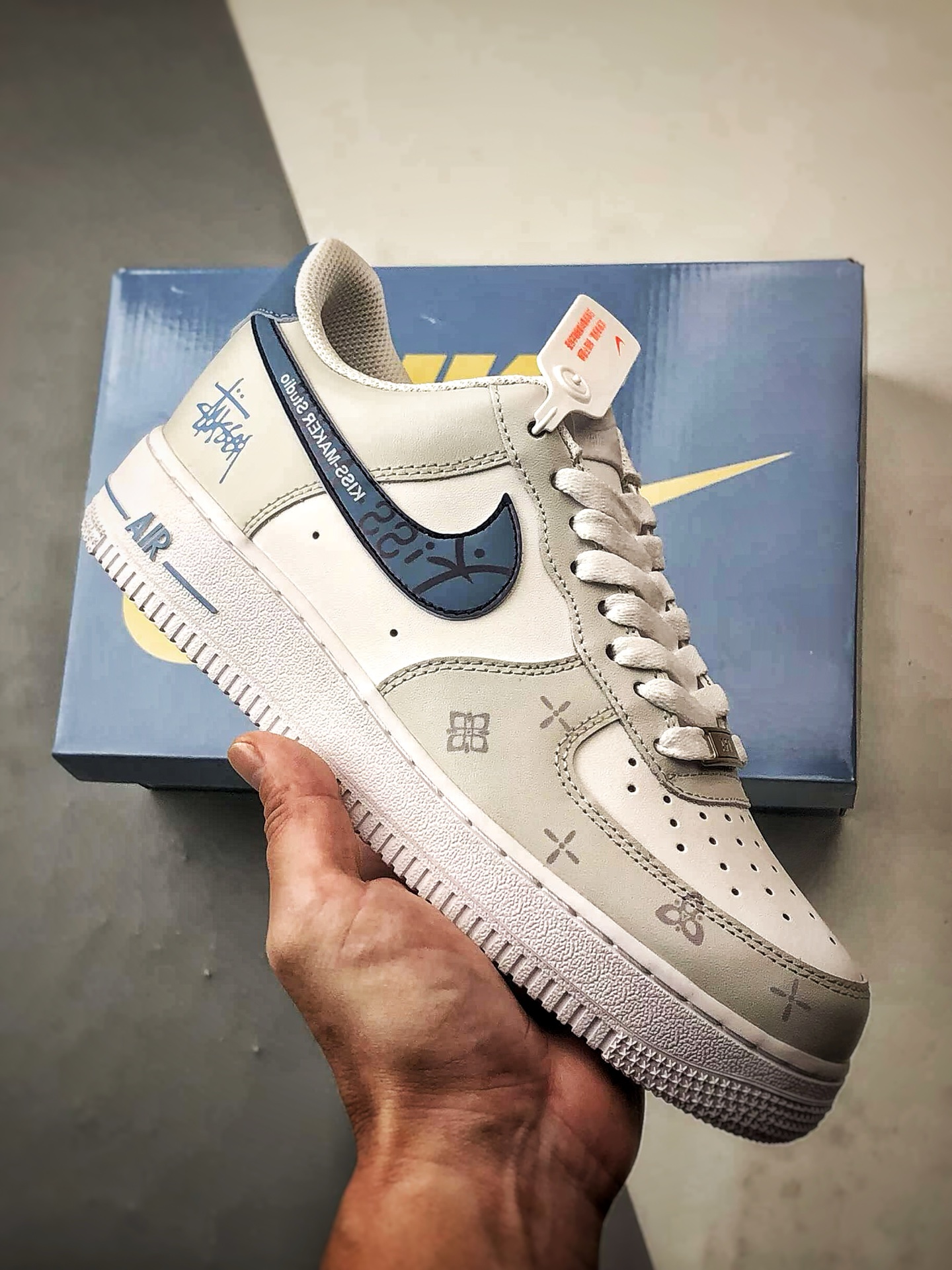 定制球鞋Air Force 1 Low 亲密制造 白灰蓝 经典休闲运动板鞋 ZH0316-137