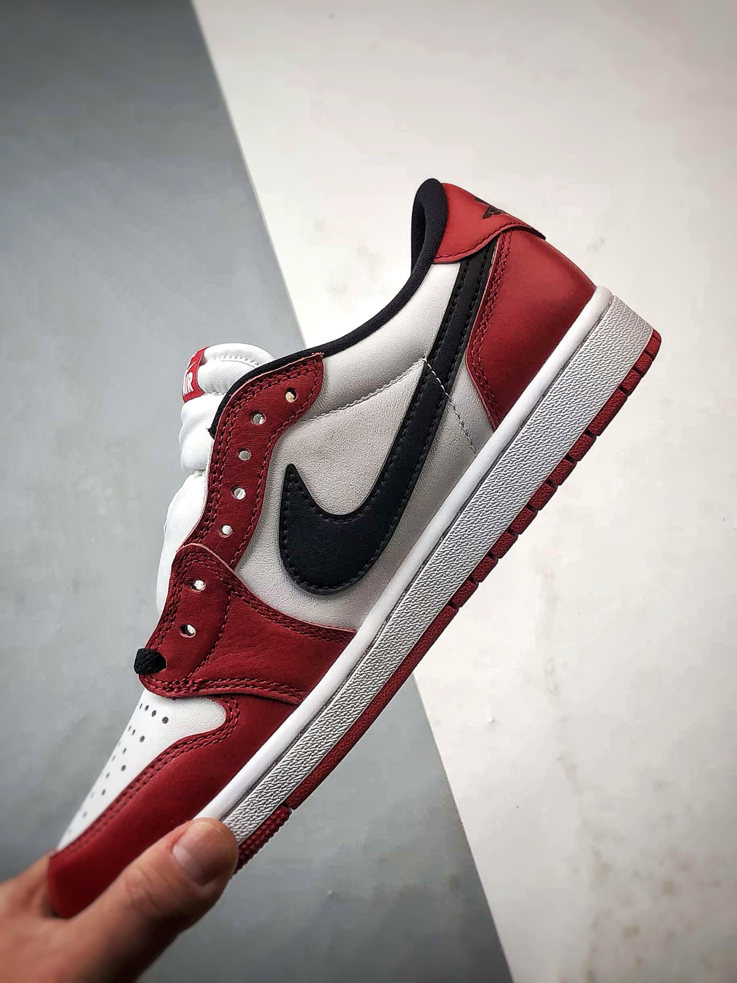 Air Jordan 1 Retro Low ”Chicago” 芝加哥红白黑 HQ6998-600