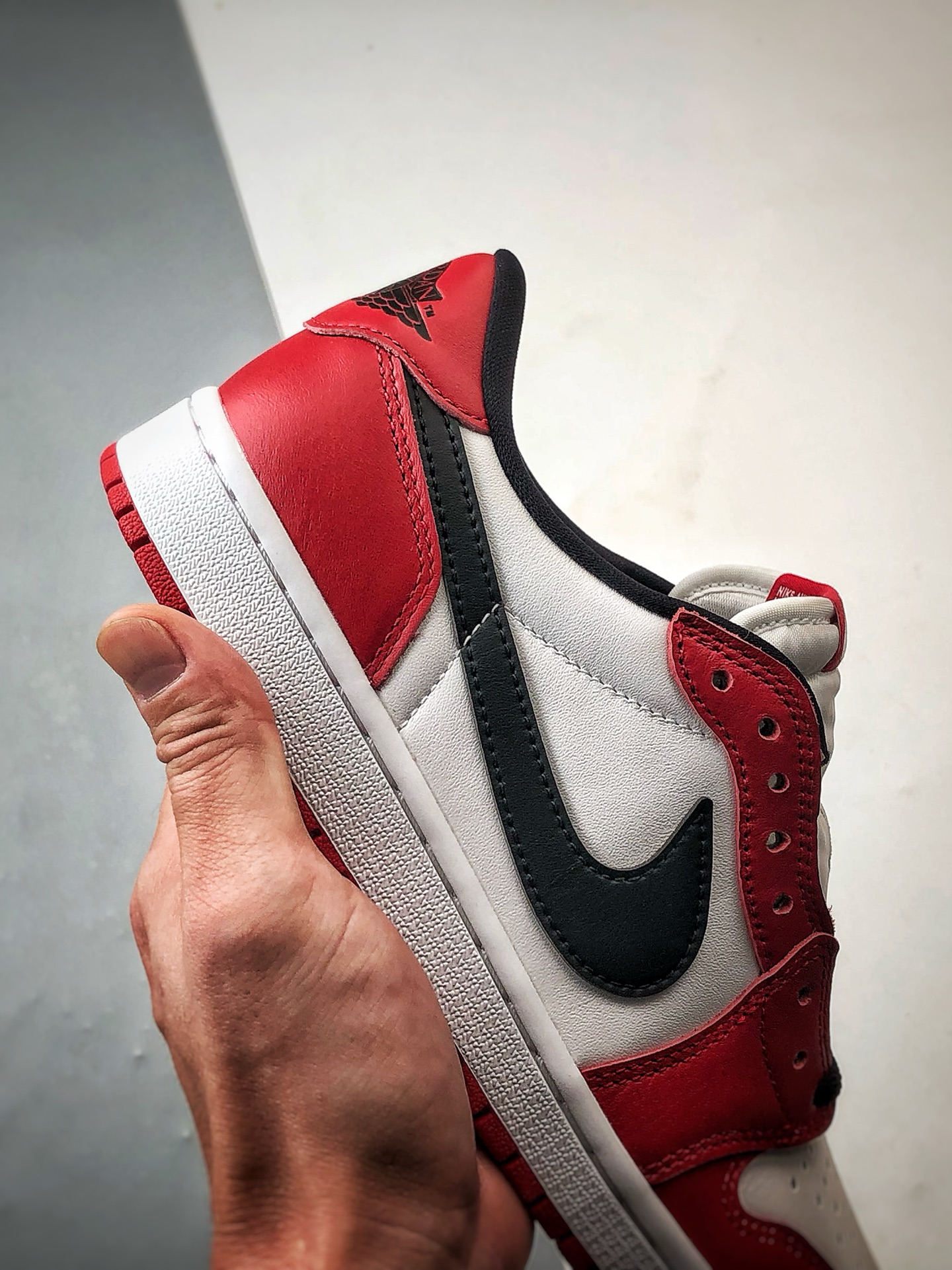 Air Jordan 1 Retro Low ”Chicago” 芝加哥红白黑 HQ6998-600