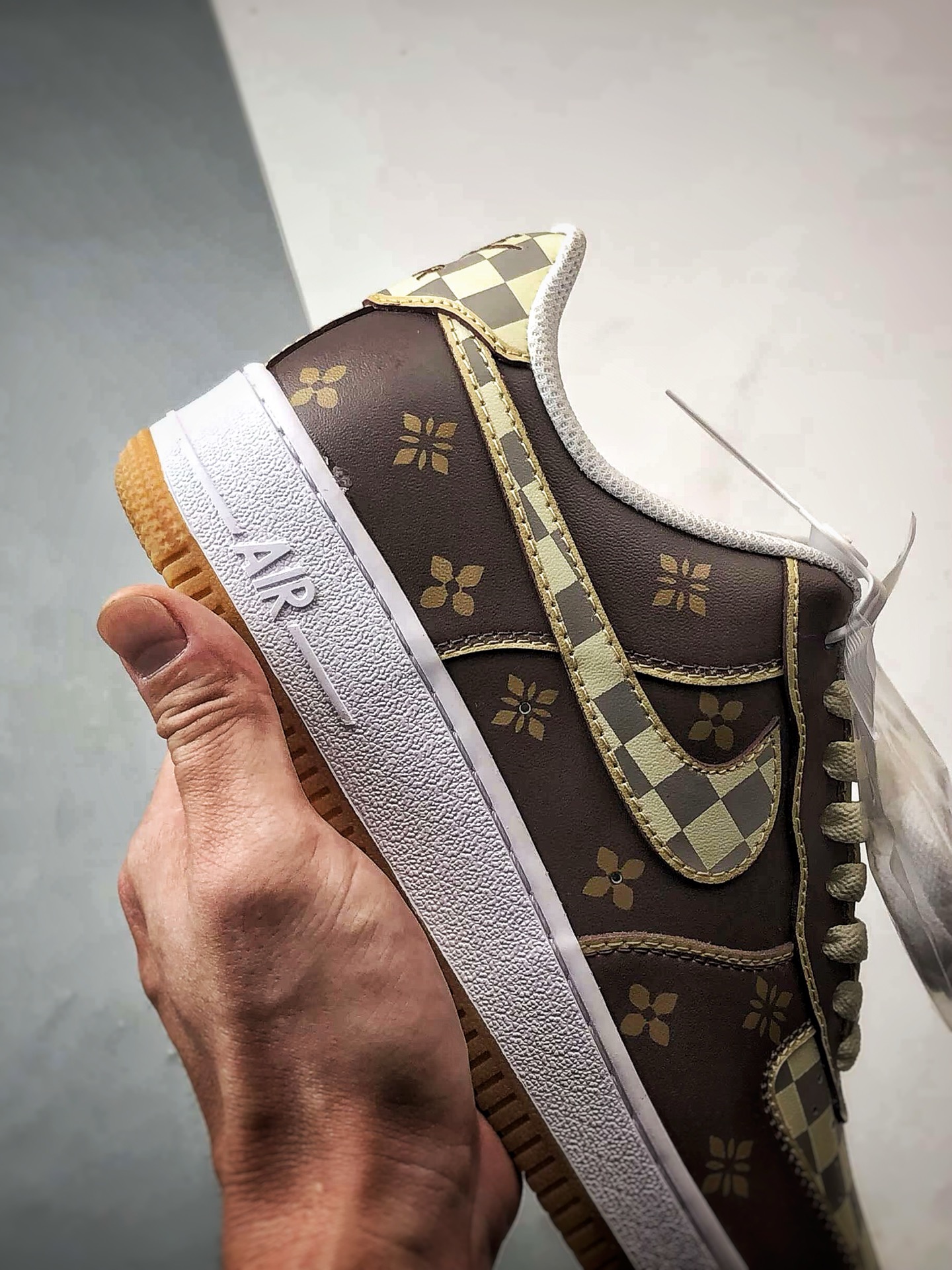 Air Force 1 '07 Low 印花棕米格子 DJ2739-100