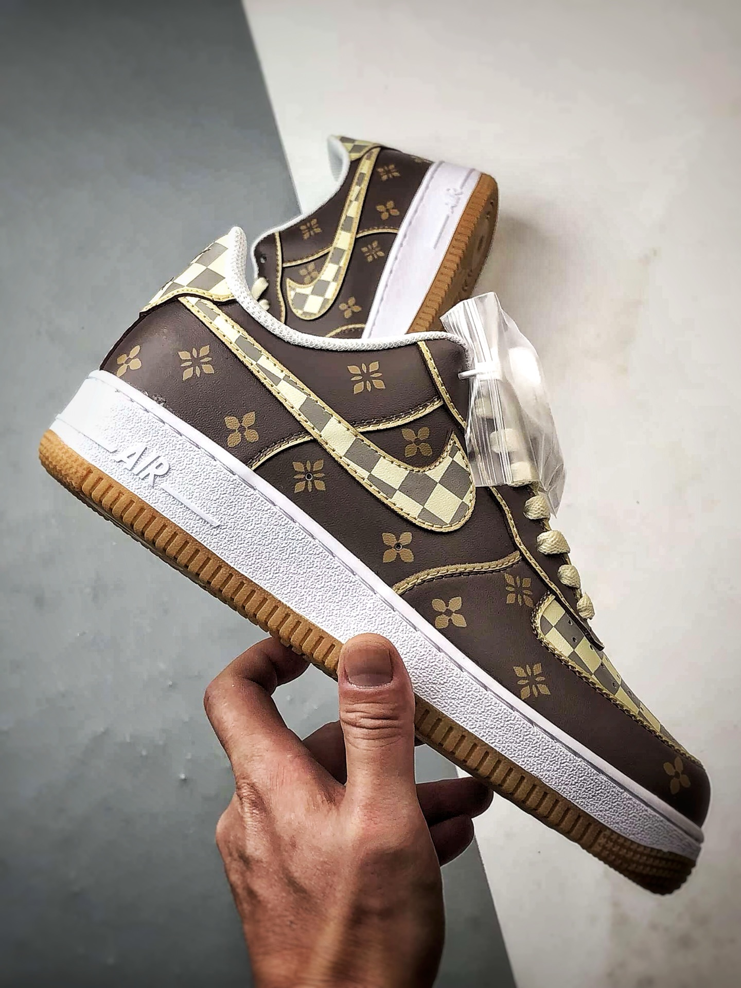 Air Force 1 '07 Low 印花棕米格子 DJ2739-100