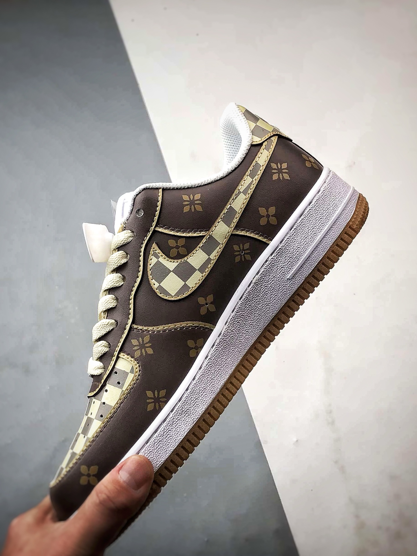 Air Force 1 '07 Low 印花棕米格子 DJ2739-100