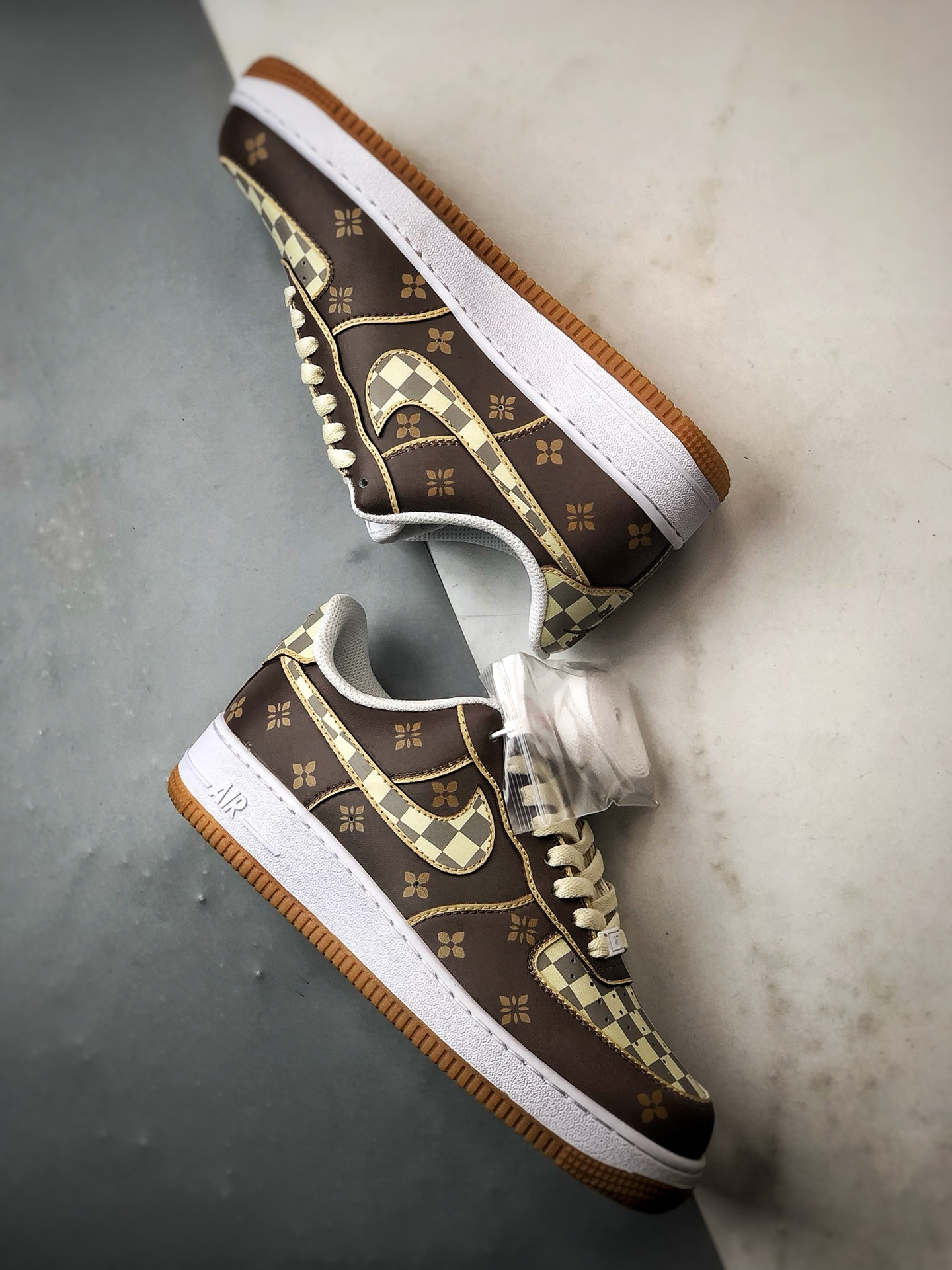 Air Force 1 '07 Low 印花棕米格子 DJ2739-100