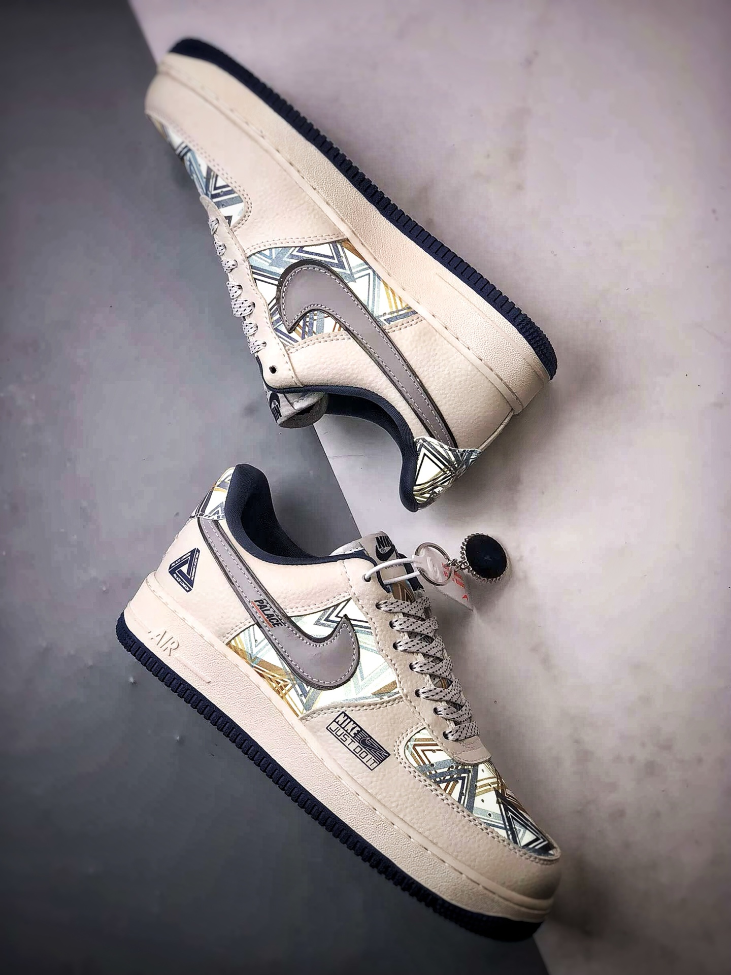 Palace x Air Force 1 Low 涂鸦米蓝灰 XL1979-122