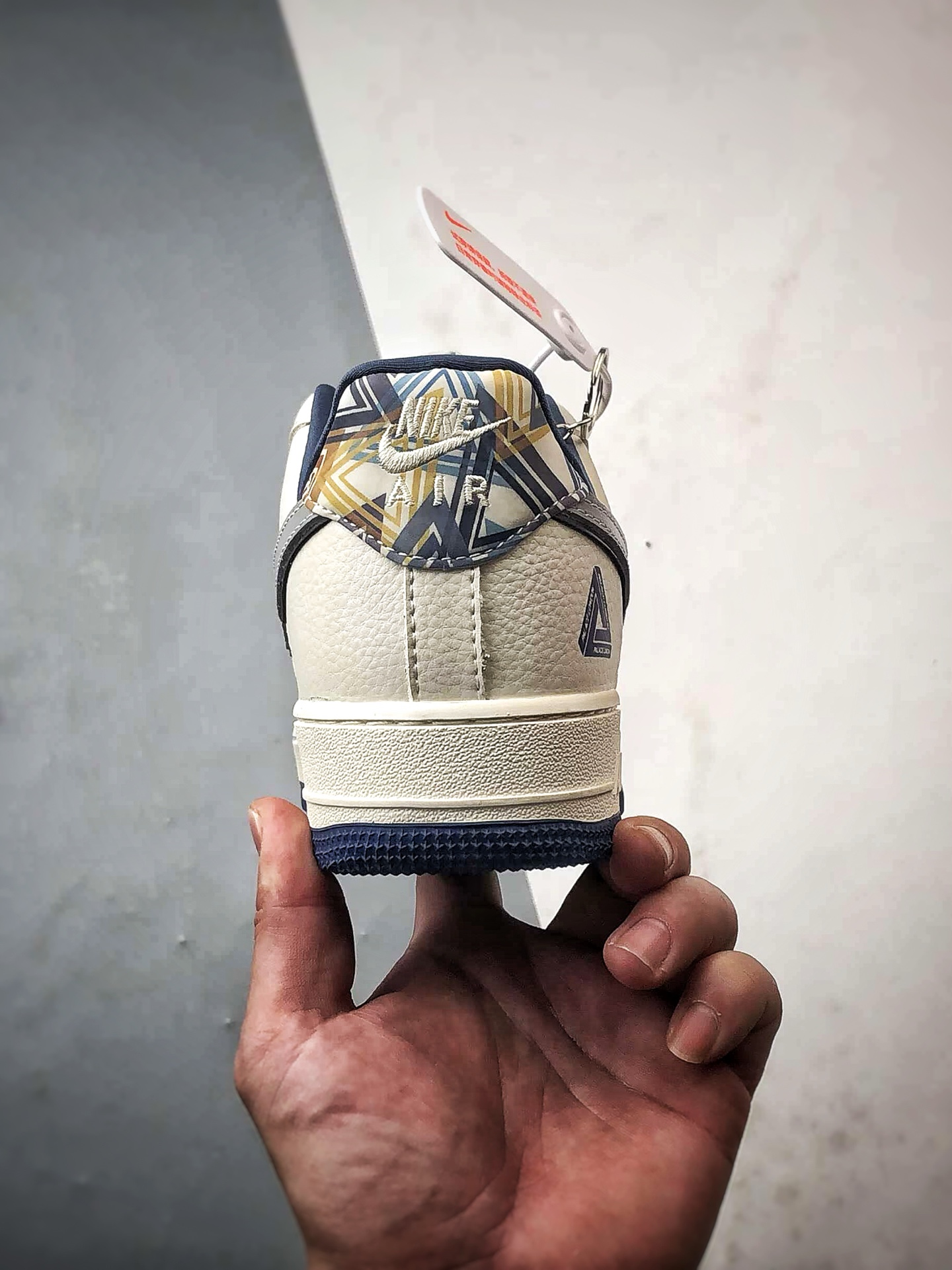 Palace x Air Force 1 Low 涂鸦米蓝灰 XL1979-122