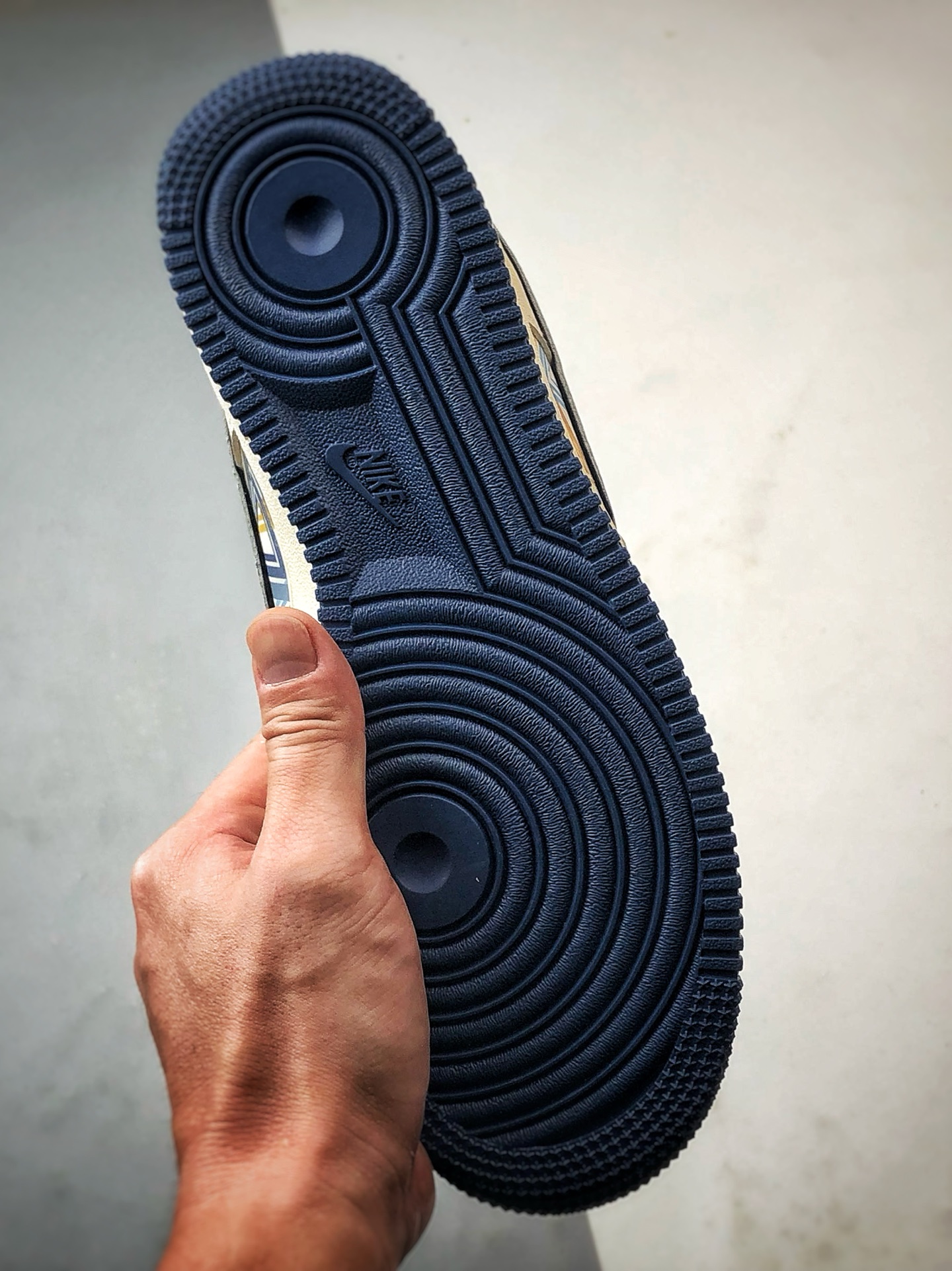 Palace x Air Force 1 Low 涂鸦米蓝灰 XL1979-122