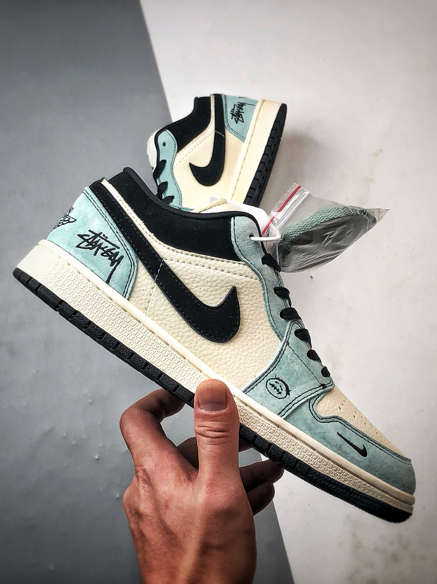 Air Jordan 1 Low ”高端定制” 斯图西米蓝黑 QJ1988-005