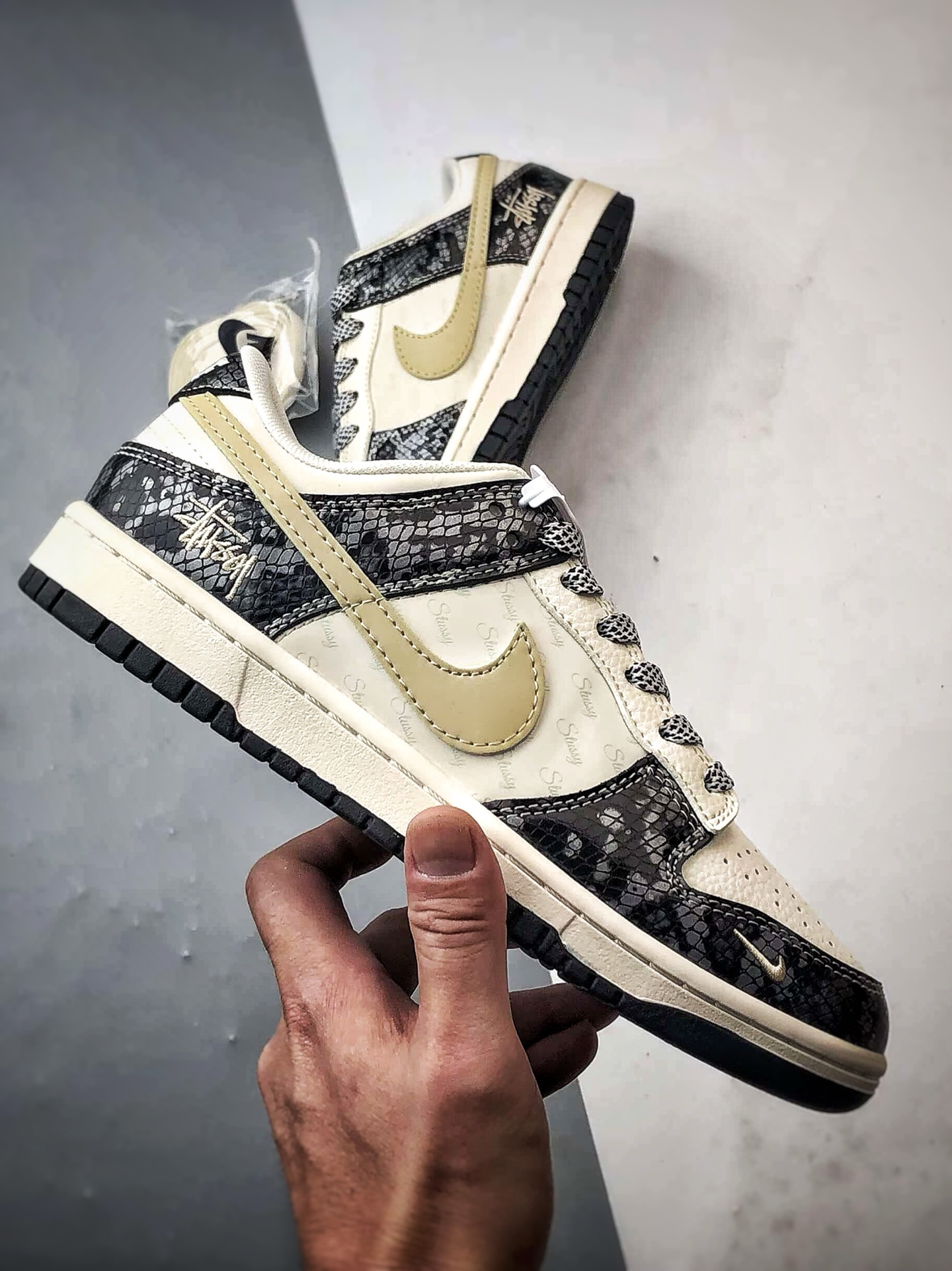 NK Dunk Low Retro ”DIY高端定制” 斯图西蛇纹米黑黄钩 低帮休闲运动板鞋 XS6089-636