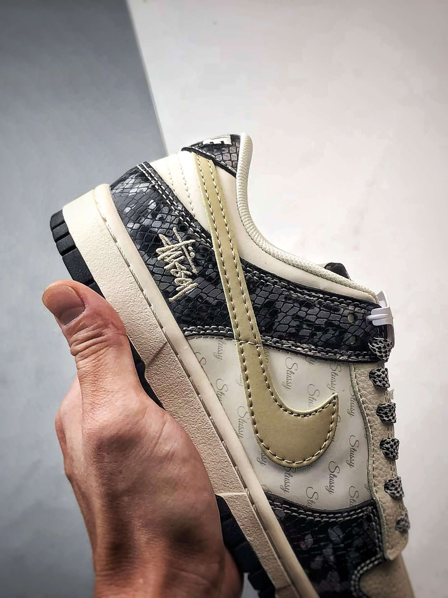 NK Dunk Low Retro ”DIY高端定制” 斯图西蛇纹米黑黄钩 低帮休闲运动板鞋 XS6089-636