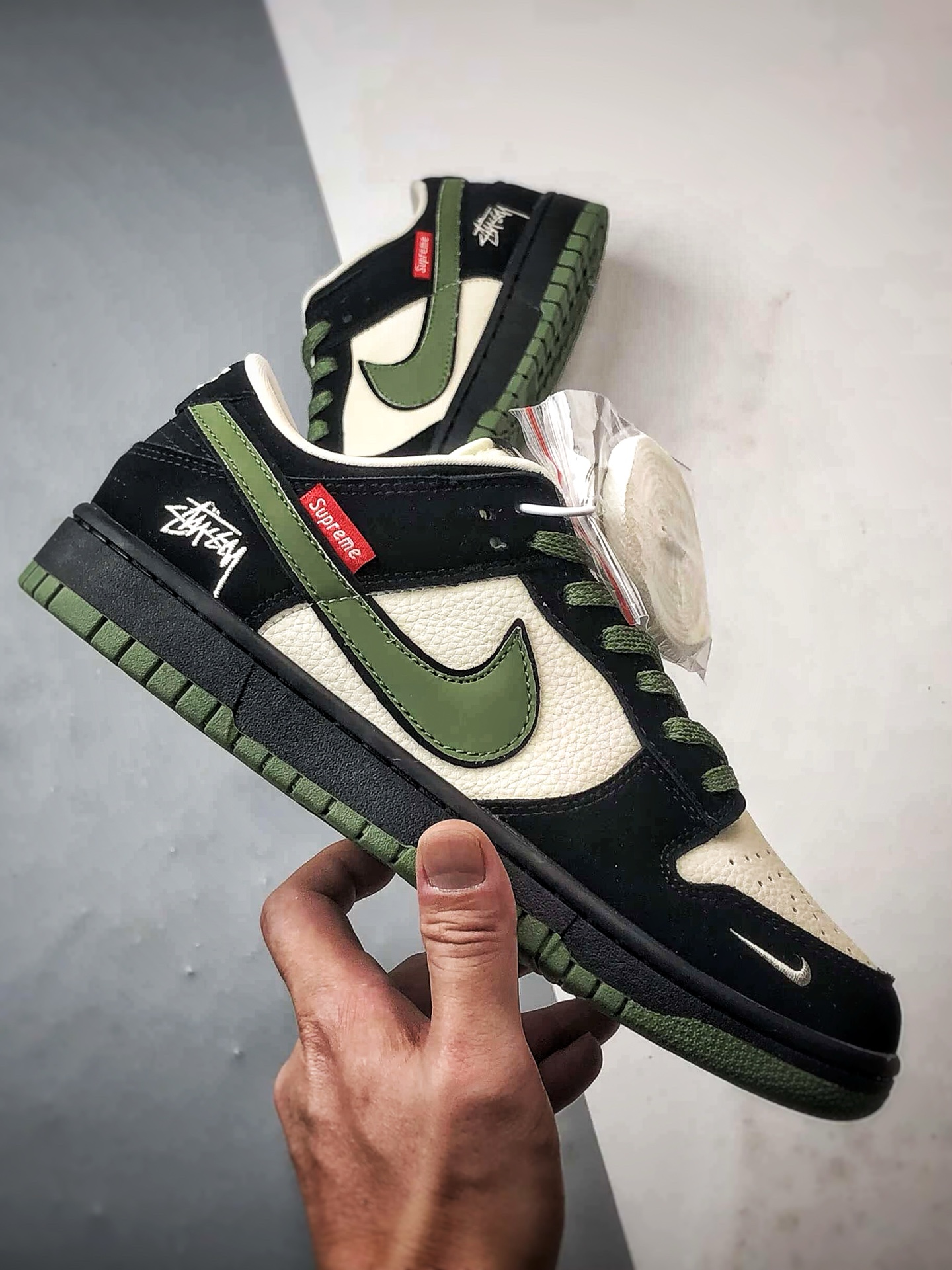 NK Dunk Low Retro ”DIY高端定制” 斯图西Sup黑白绿 低帮休闲运动板鞋 SD8888-006