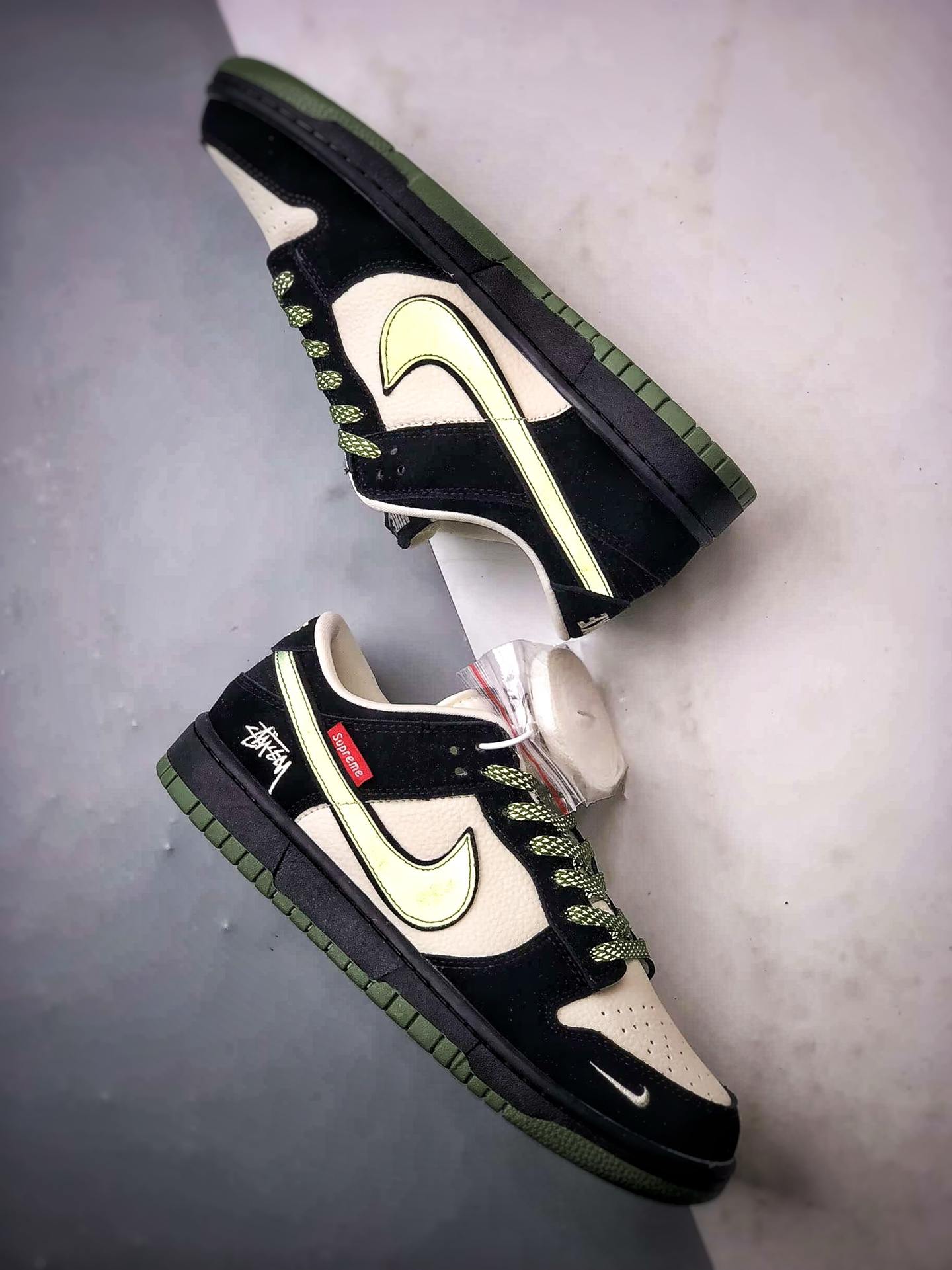 NK Dunk Low Retro ”DIY高端定制” 斯图西Sup黑白绿 低帮休闲运动板鞋 SD8888-006