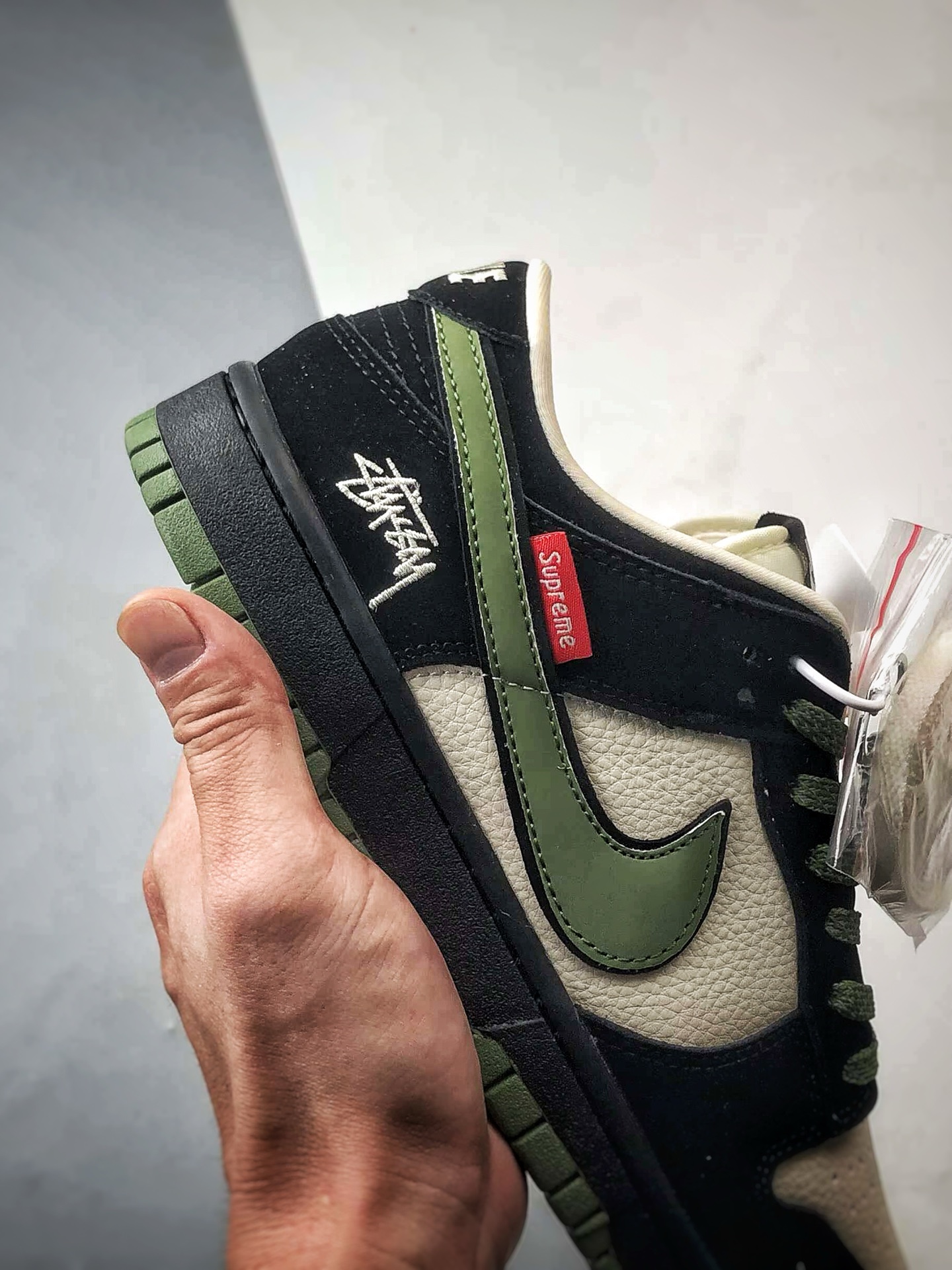 NK Dunk Low Retro ”DIY高端定制” 斯图西Sup黑白绿 低帮休闲运动板鞋 SD8888-006