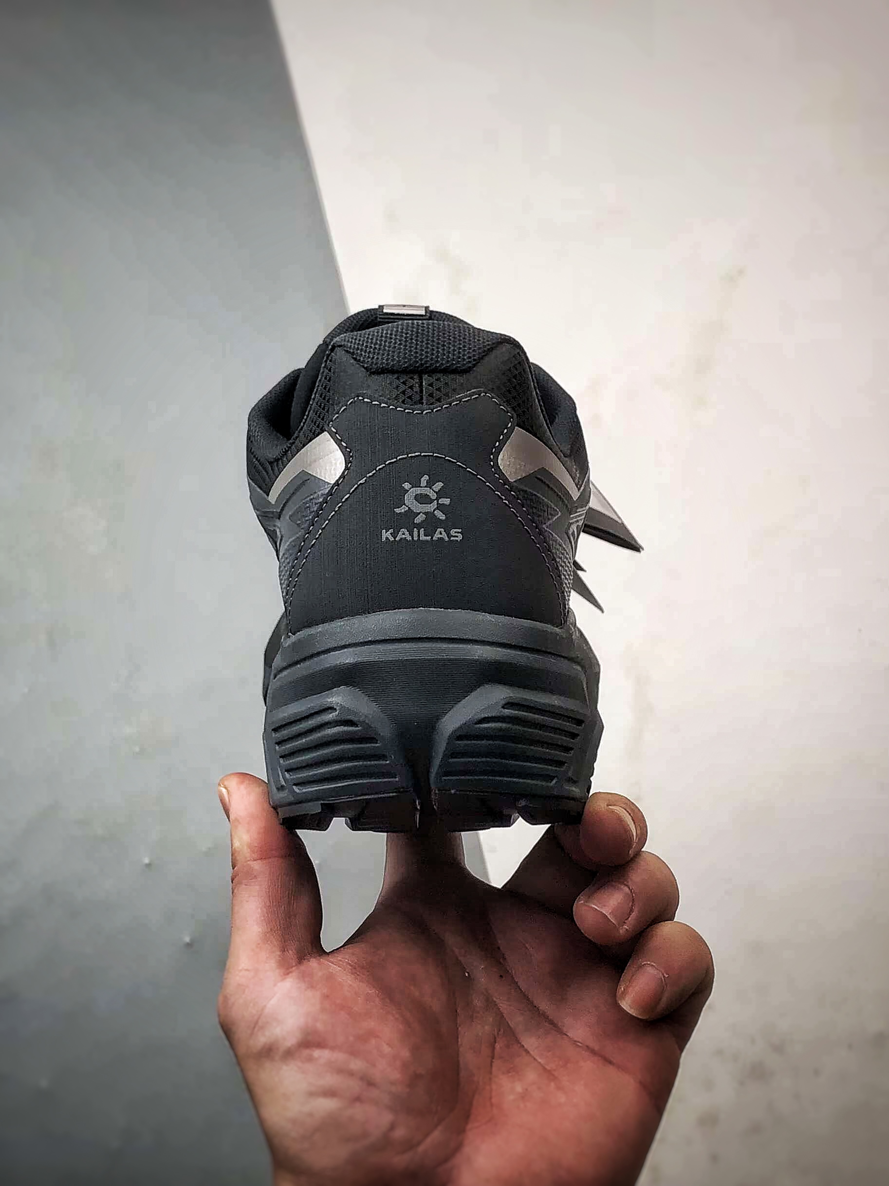 凯乐石KAIL远征 MAX FLT 黑灰 户外低帮防水跑山徒步鞋