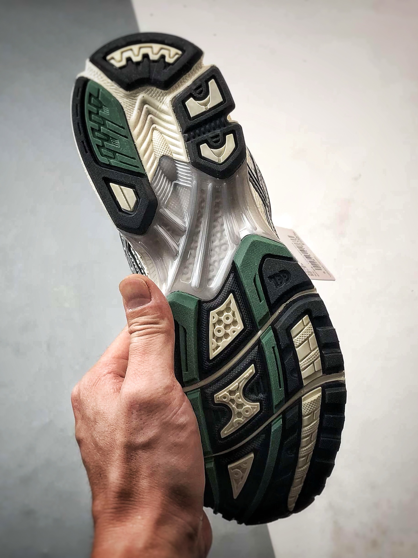 Asics Gel-Nimbus 10.1 黑银 亚瑟士复古先锋潮流拼接休闲跑步鞋 1203A761-101