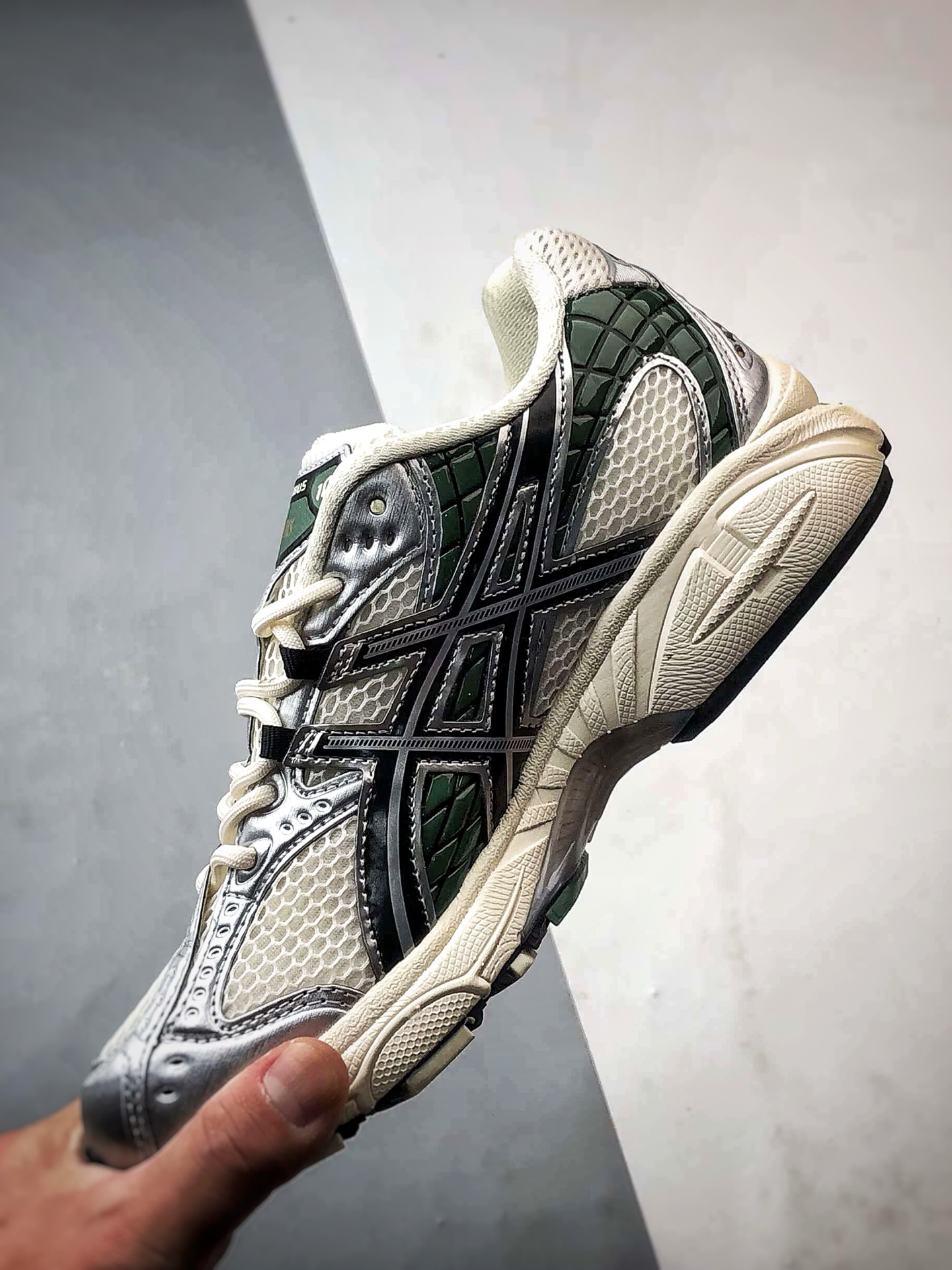 Asics Gel-Nimbus 10.1 黑银 亚瑟士复古先锋潮流拼接休闲跑步鞋 1203A761-101