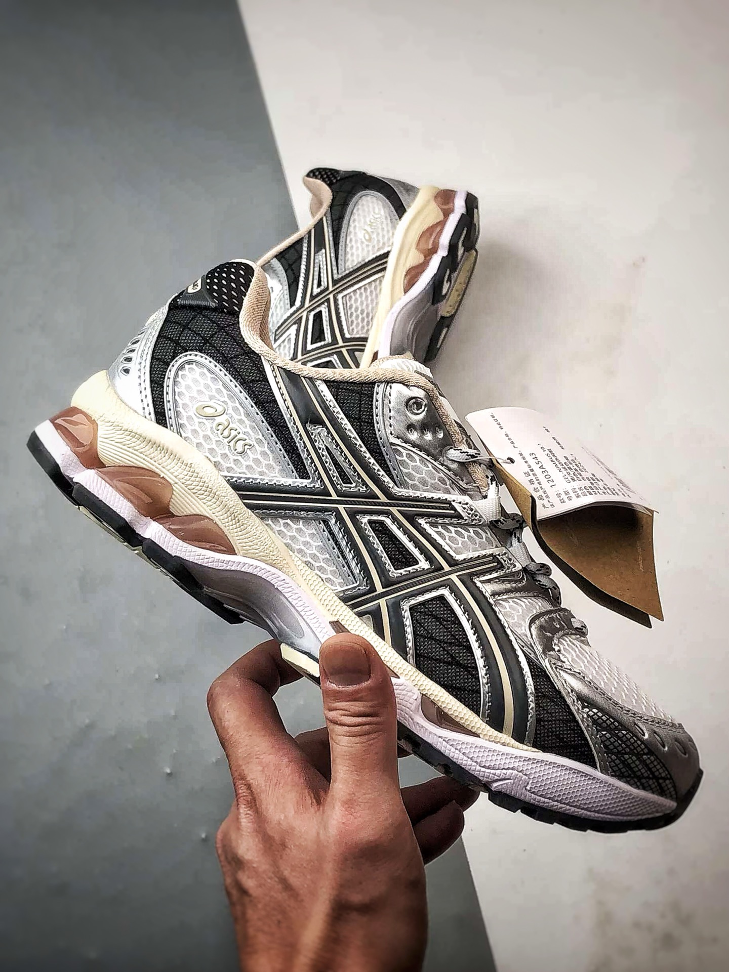 Asics Gel-Nimbus 10.1 白黑灰 亚瑟士复古先锋潮流拼接休闲跑步鞋 1203A543-104 Asics Gel-Nimbus 10.1 白黑灰 亚瑟士复古先锋潮流拼接休闲跑步鞋 1203A543-104