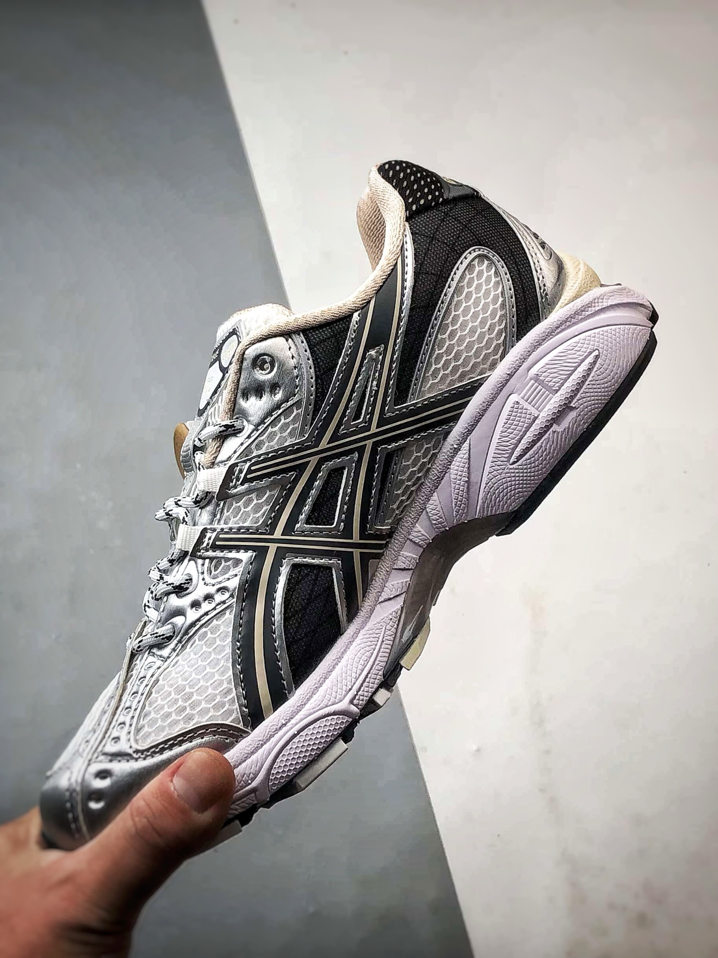 Asics Gel-Nimbus 10.1 白黑灰 亚瑟士复古先锋潮流拼接休闲跑步鞋 1203A543-104 Asics Gel-Nimbus 10.1 白黑灰 亚瑟士复古先锋潮流拼接休闲跑步鞋 1203A543-104