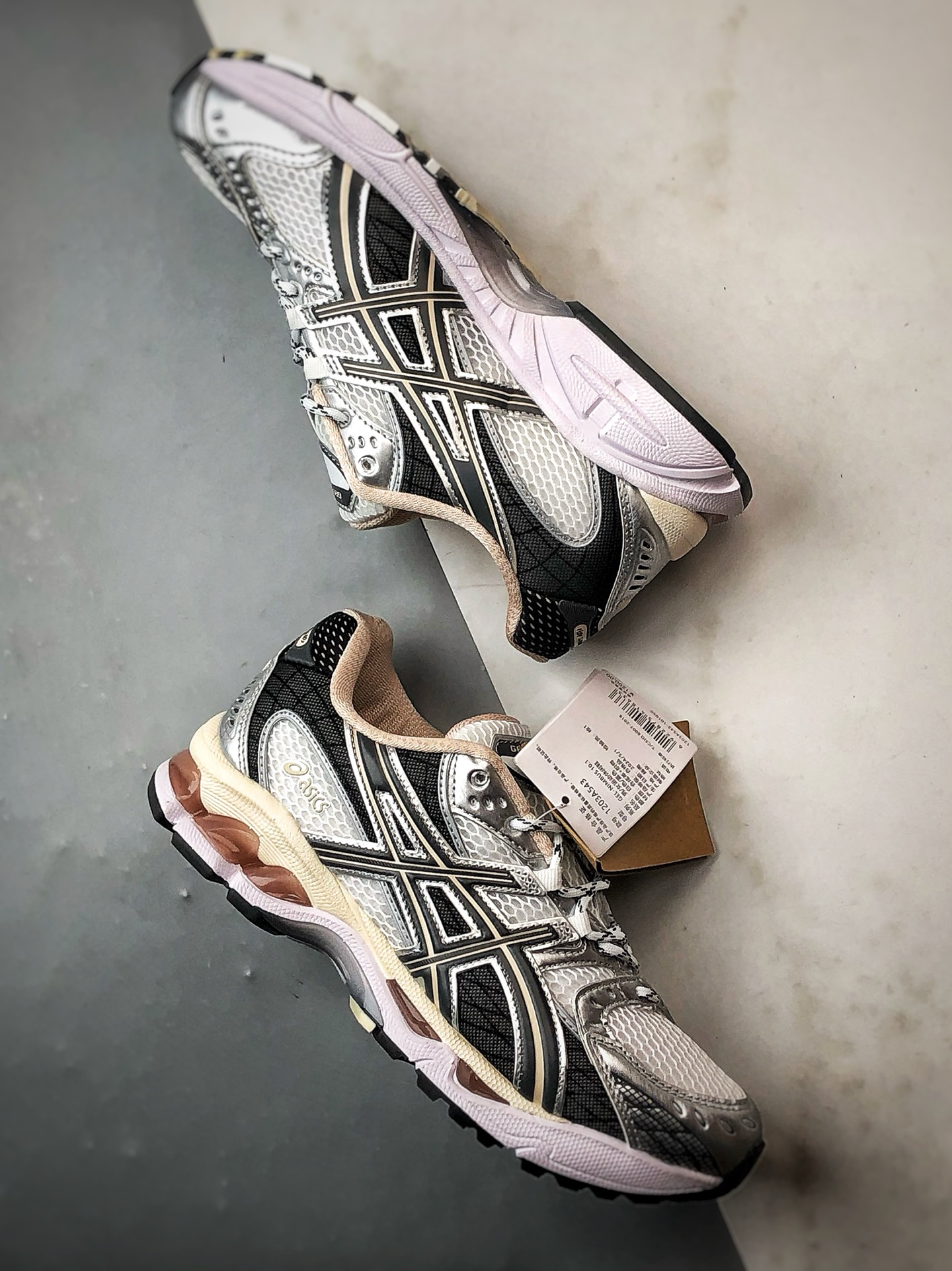 Asics Gel-Nimbus 10.1 白黑灰 亚瑟士复古先锋潮流拼接休闲跑步鞋 1203A543-104 Asics Gel-Nimbus 10.1 白黑灰 亚瑟士复古先锋潮流拼接休闲跑步鞋 1203A543-104