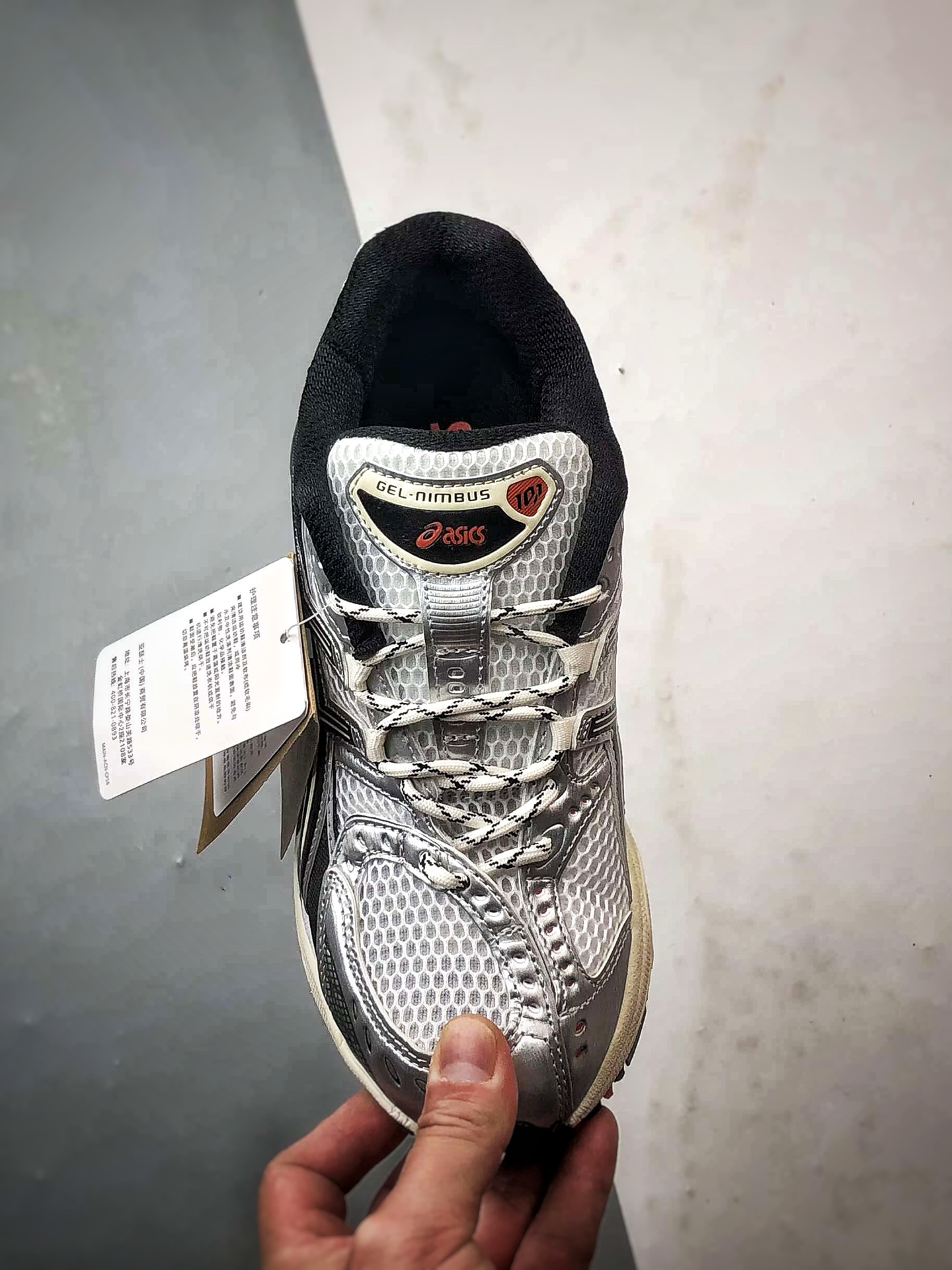 Asics Gel-Nimbus 10.1 白黑 亚瑟士复古先锋潮流拼接休闲跑步鞋 1203A543-106