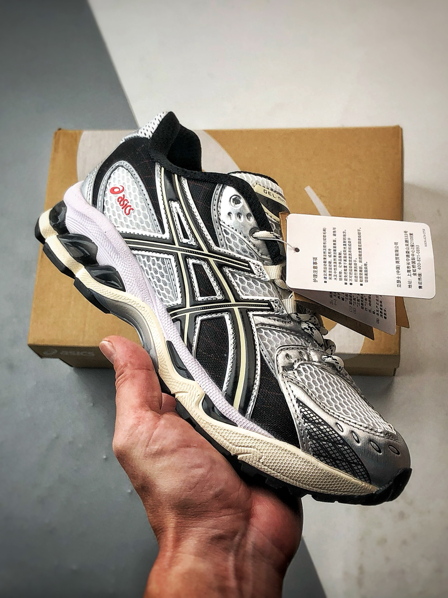 Asics Gel-Nimbus 10.1 白黑 亚瑟士复古先锋潮流拼接休闲跑步鞋 1203A543-106