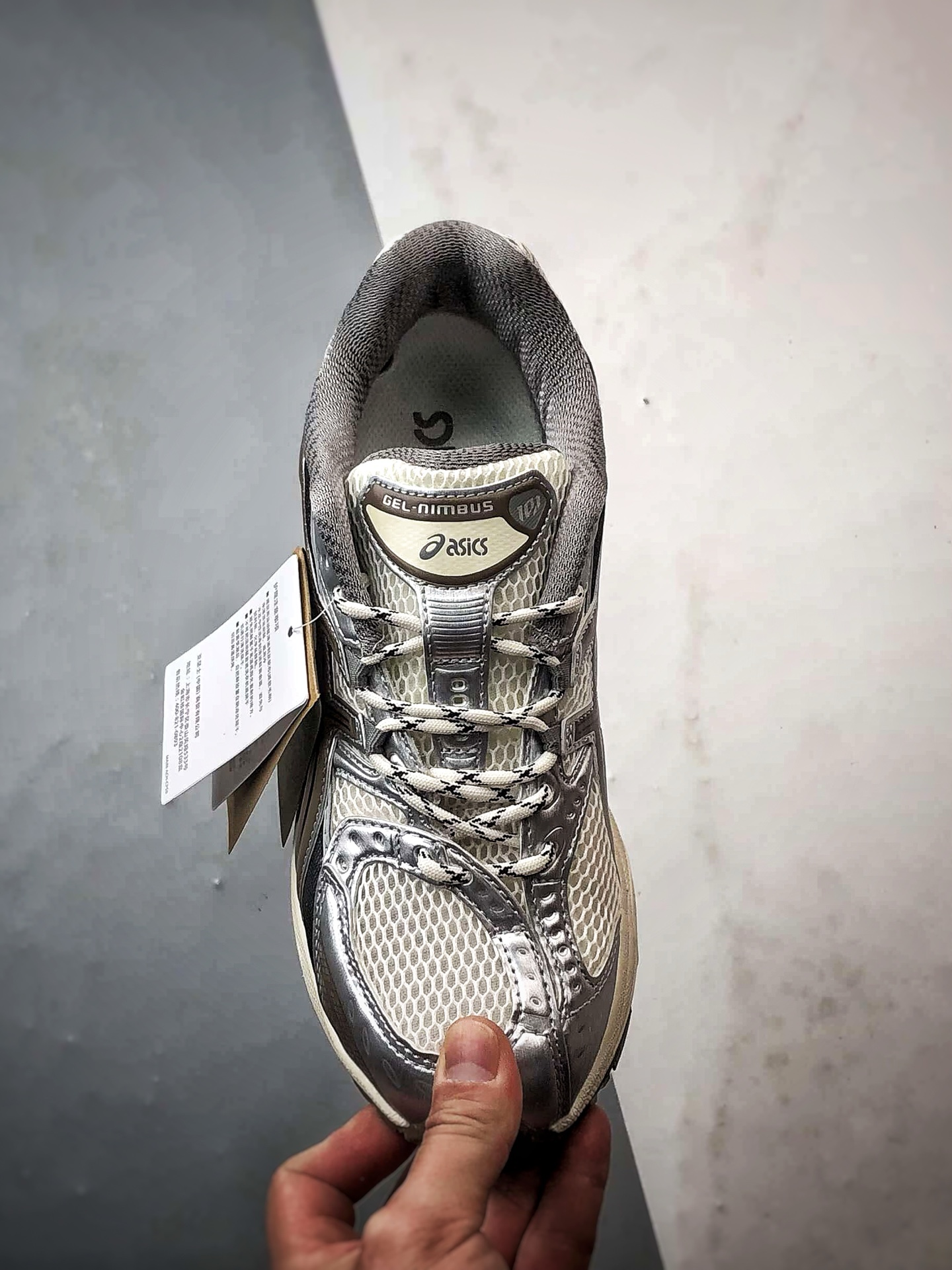 Asics Gel-Nimbus 10.1 白银 亚瑟士复古先锋潮流拼接休闲跑步鞋 1203A543-107 Asics Gel-Nimbus 10.1 白银 亚瑟士复古先锋潮流拼接休闲跑步鞋 1203A543-107