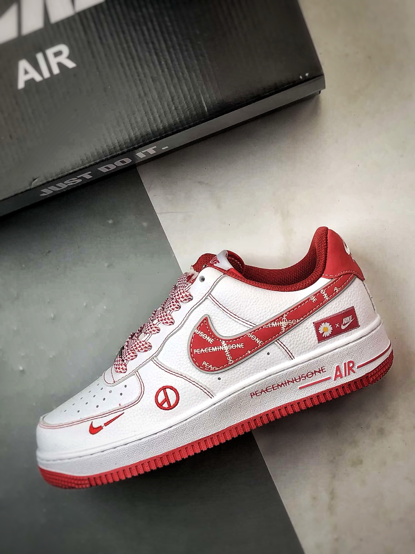 小雏菊 x Air Force 1 Low 白红印花 HV5999-008