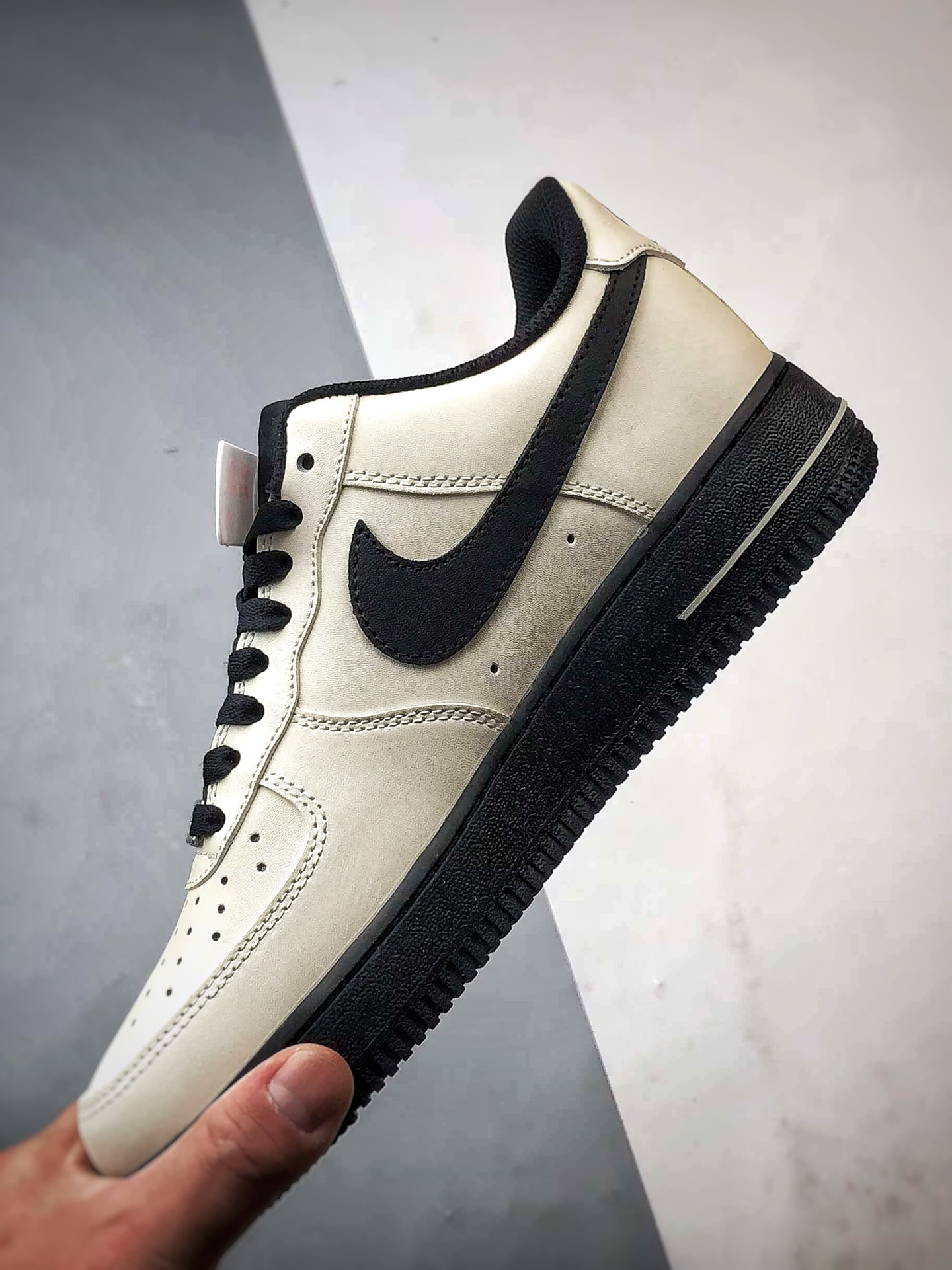 定制球鞋Air Force 1 Low 黑武士 米黑 经典休闲运动板鞋 ZH0316-143