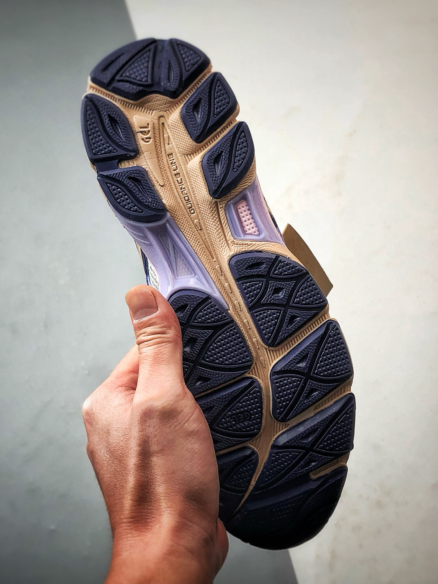 Asics Gel-Cumulus 16 灰紫 亚瑟士复古时尚缓震运动跑步鞋 1203A763-020