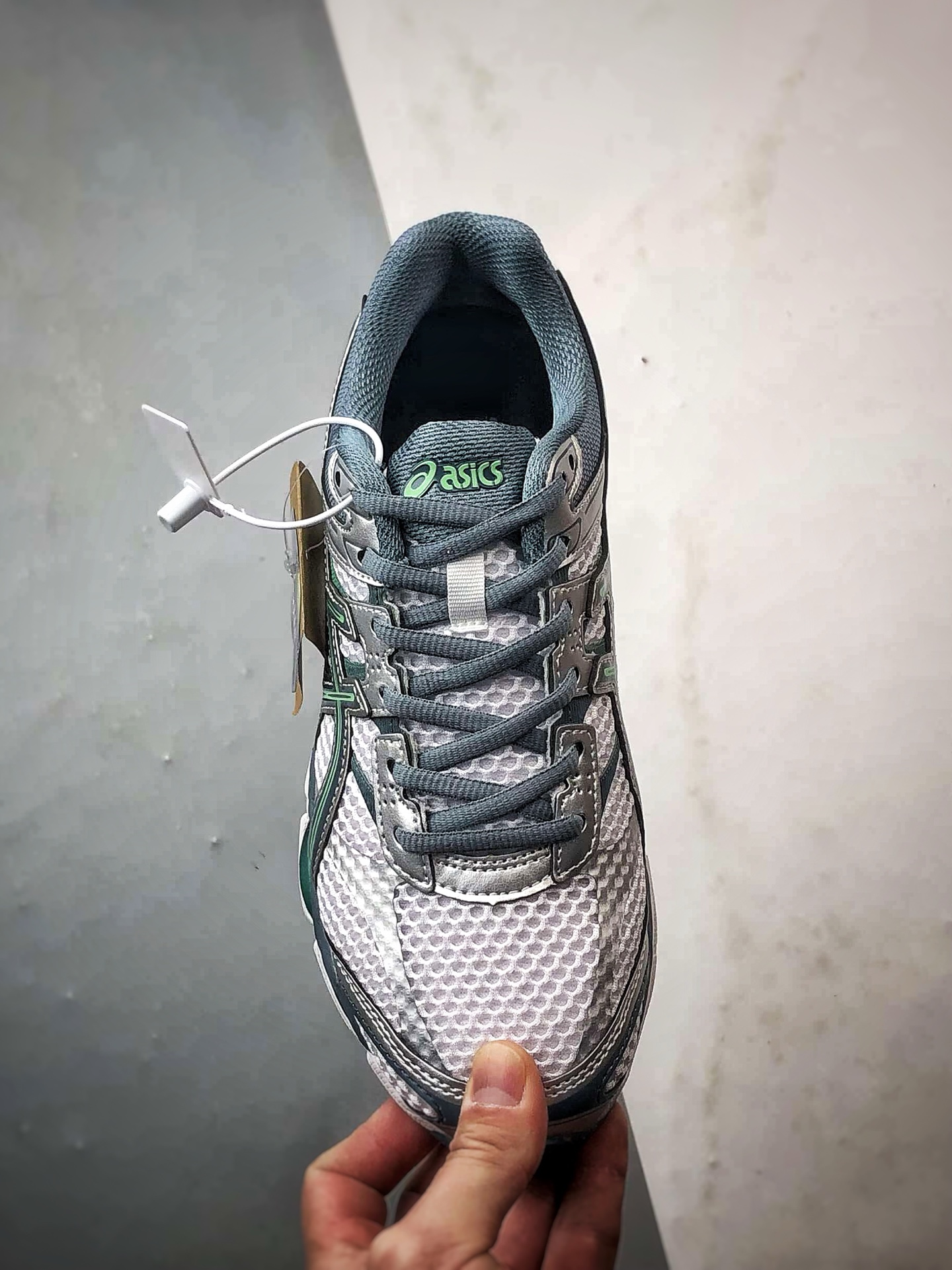 Asics Gel-Cumulus 16 白绿 亚瑟士复古时尚缓震运动跑步鞋 1203A733-100 Asics Gel-Cumulus 16 白绿 亚瑟士复古时尚缓震运动跑步鞋 1203A733-100