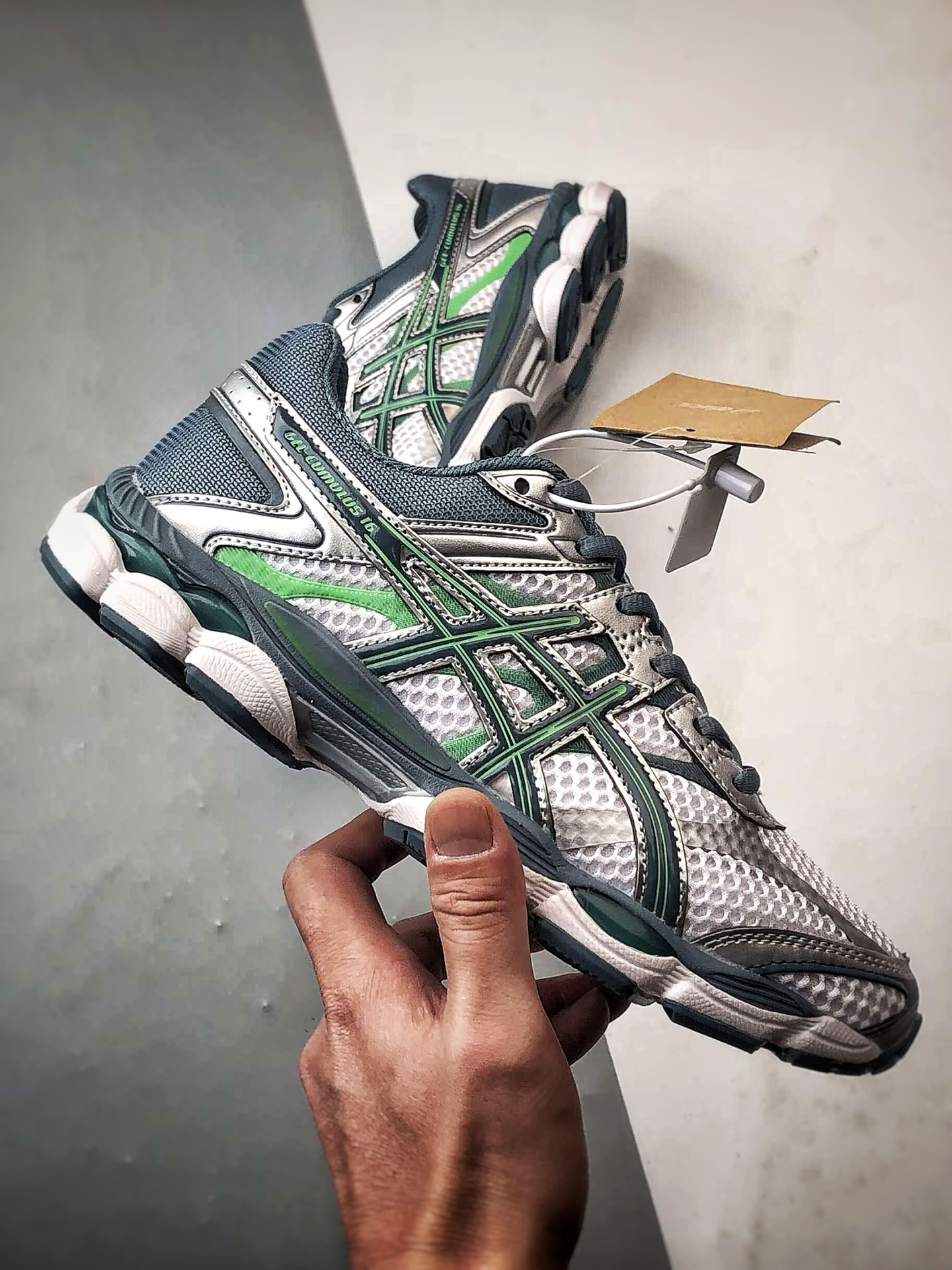 Asics Gel-Cumulus 16 白绿 亚瑟士复古时尚缓震运动跑步鞋 1203A733-100 Asics Gel-Cumulus 16 白绿 亚瑟士复古时尚缓震运动跑步鞋 1203A733-100