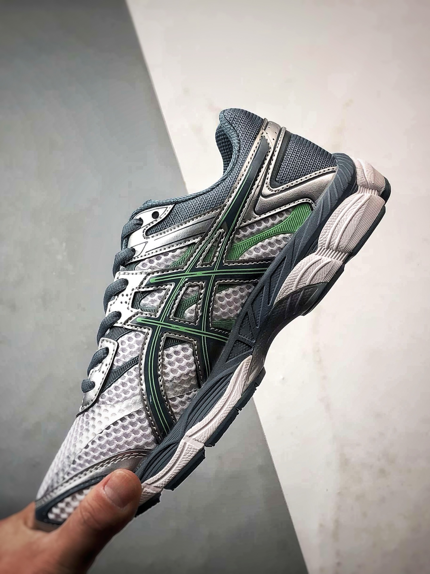 Asics Gel-Cumulus 16 白绿 亚瑟士复古时尚缓震运动跑步鞋 1203A733-100 Asics Gel-Cumulus 16 白绿 亚瑟士复古时尚缓震运动跑步鞋 1203A733-100