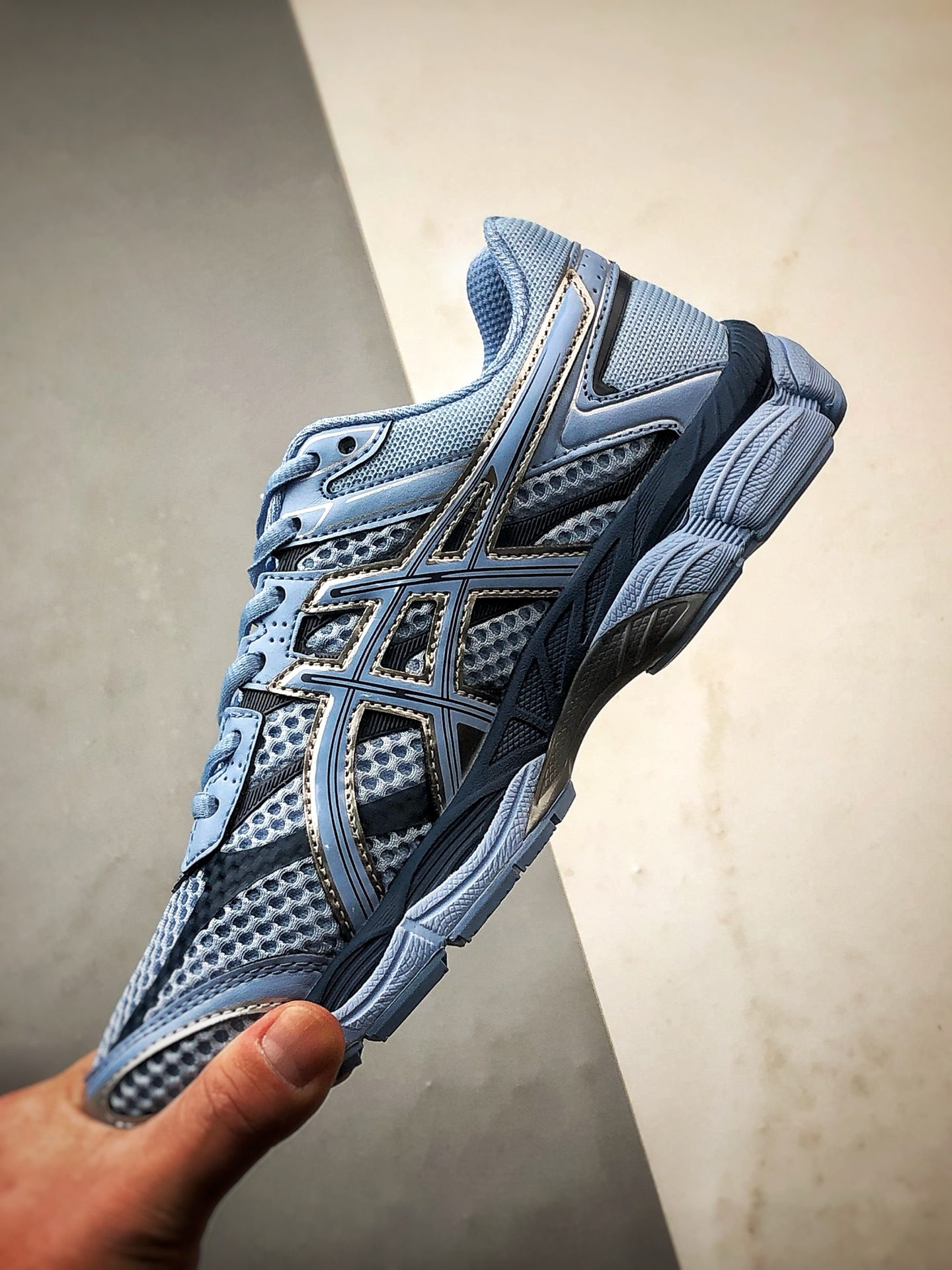 Asics Gel-Cumulus 16 天空蓝 亚瑟士复古时尚缓震运动跑步鞋 1203A733-400 Asics Gel-Cumulus 16 天空蓝 亚瑟士复古时尚缓震运动跑步鞋 1203A733-400