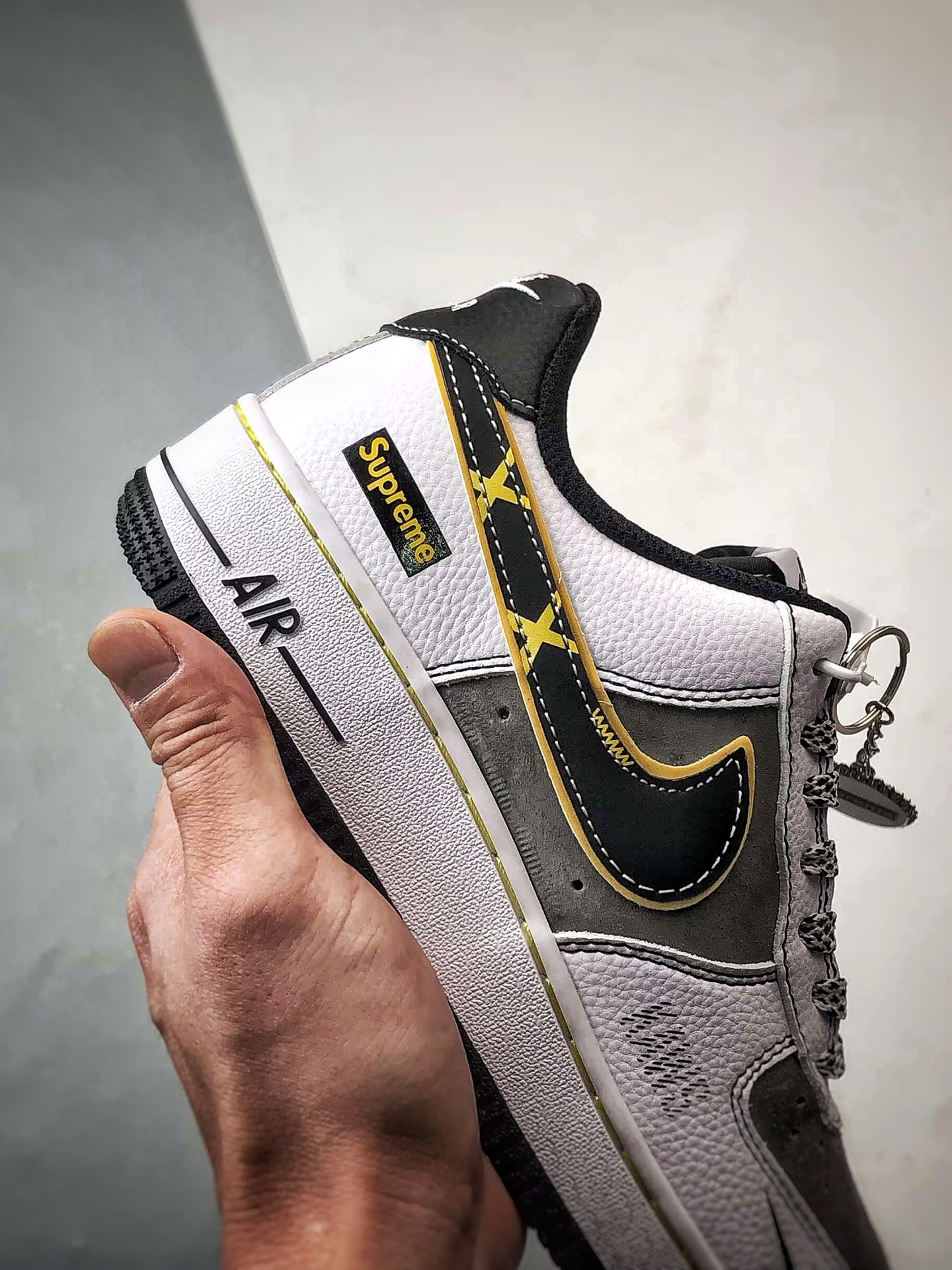 Sup x Air Force 1 Low 白灰黑黄钩 XZ6188-259