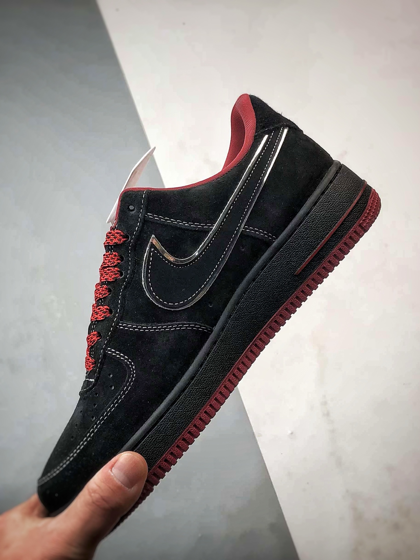 300 Stussy x Air Force 1 Low 猪八黑红 SY1388-009