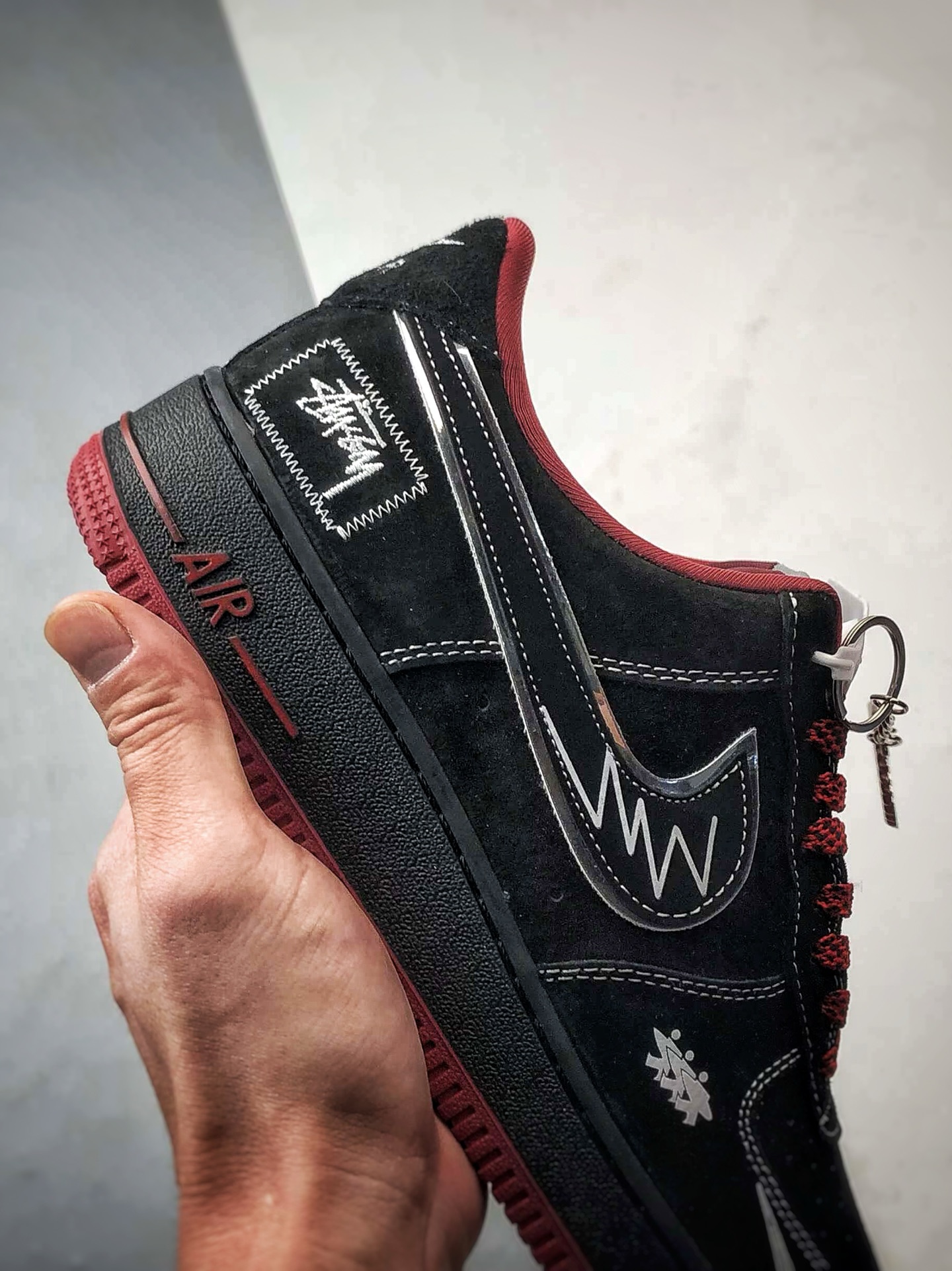 300 Stussy x Air Force 1 Low 猪八黑红 SY1388-009