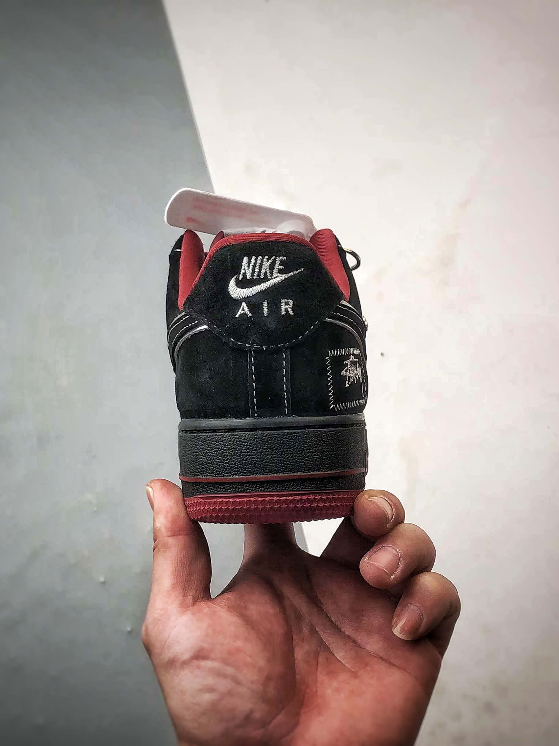 300 Stussy x Air Force 1 Low 猪八黑红 SY1388-009